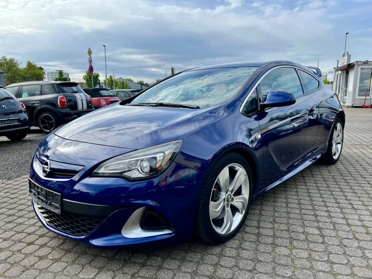 Opel Astra J GTC OPC Blau - 1