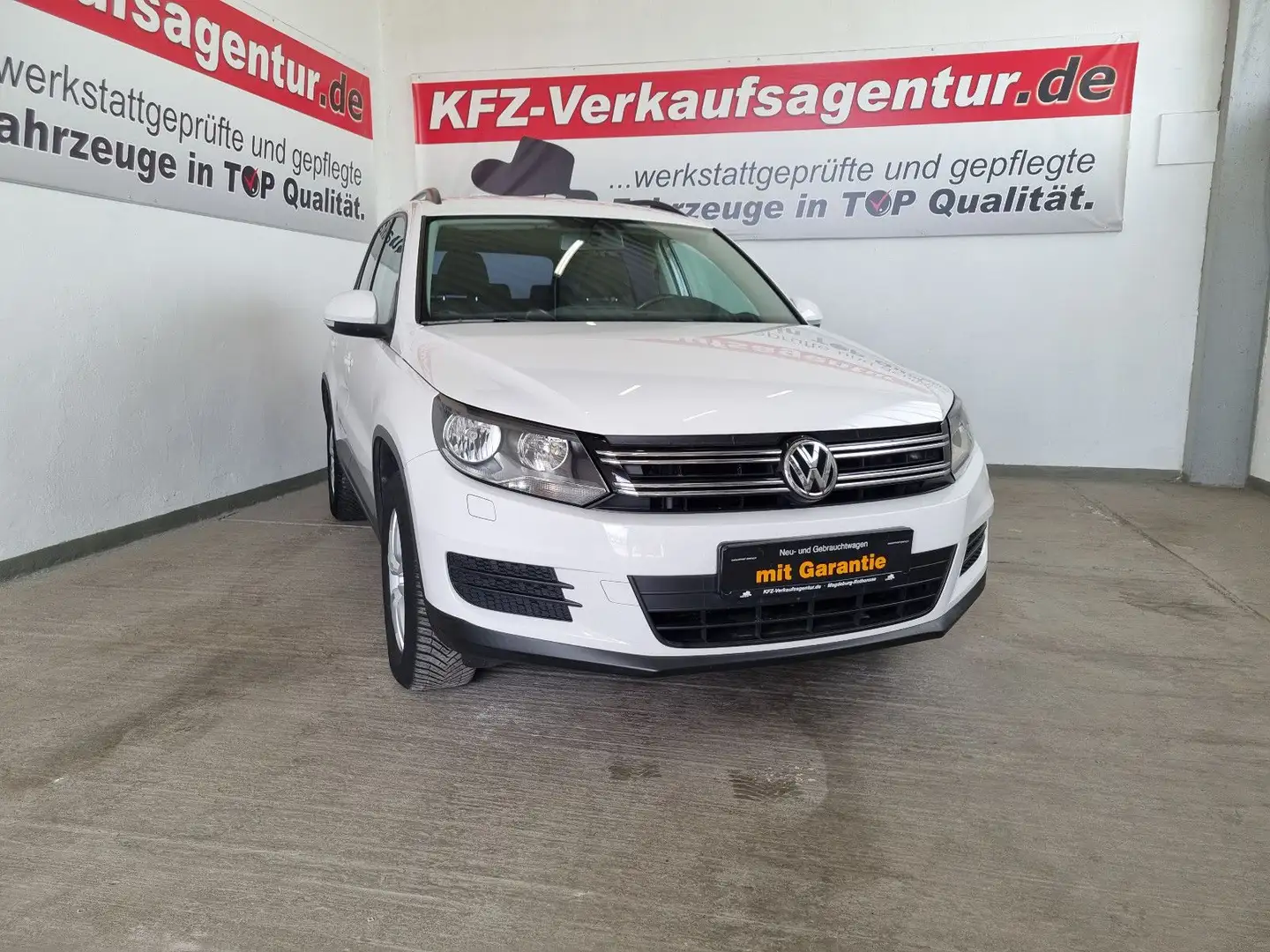 Volkswagen Tiguan Trend & Fun, Standheizung,1 Jahr Garantie Weiß - 1