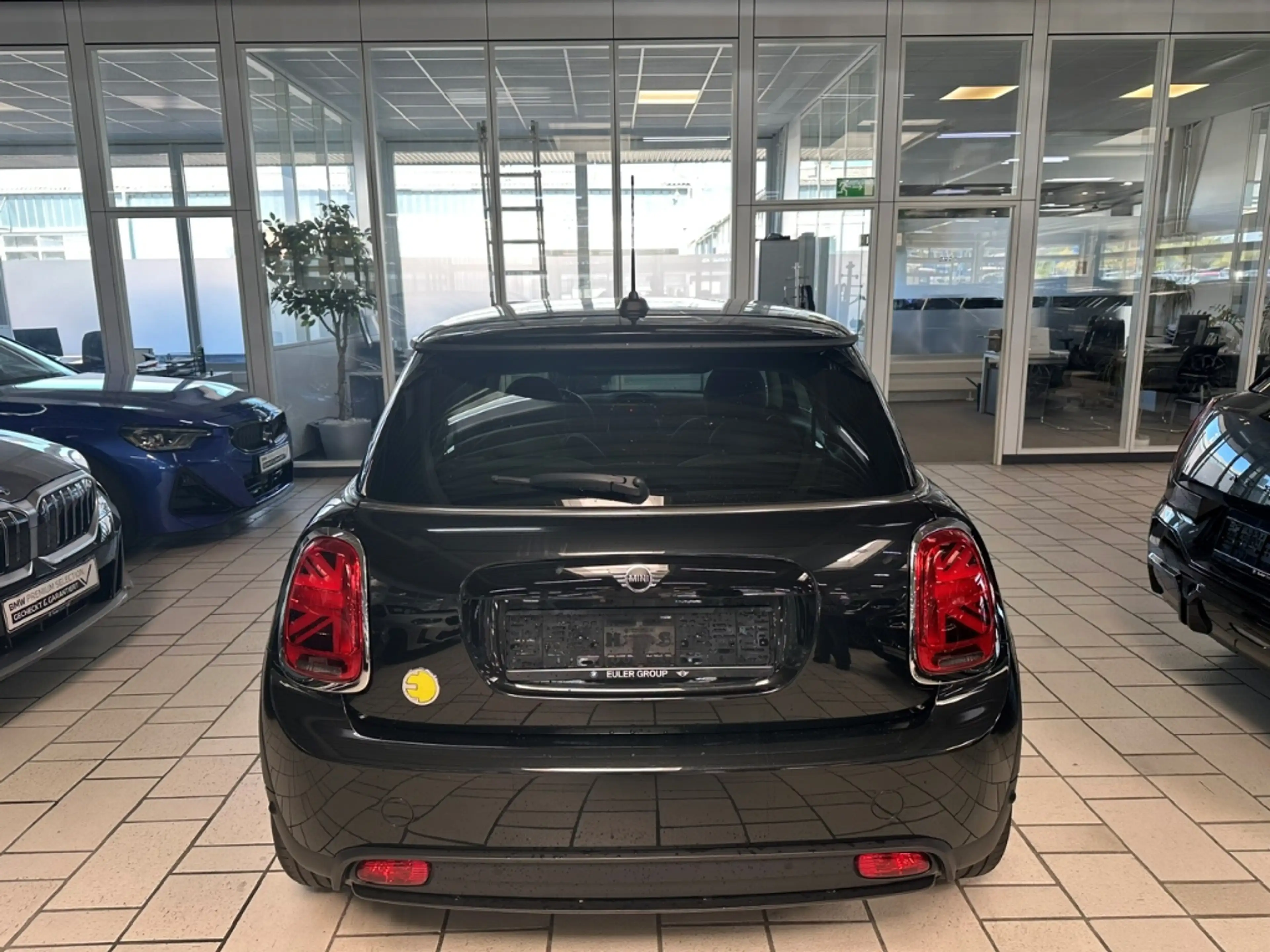 MINI Cooper SE 3-Türer Navi Digitales Cockpit LED Mehrzonenklima — photo 5