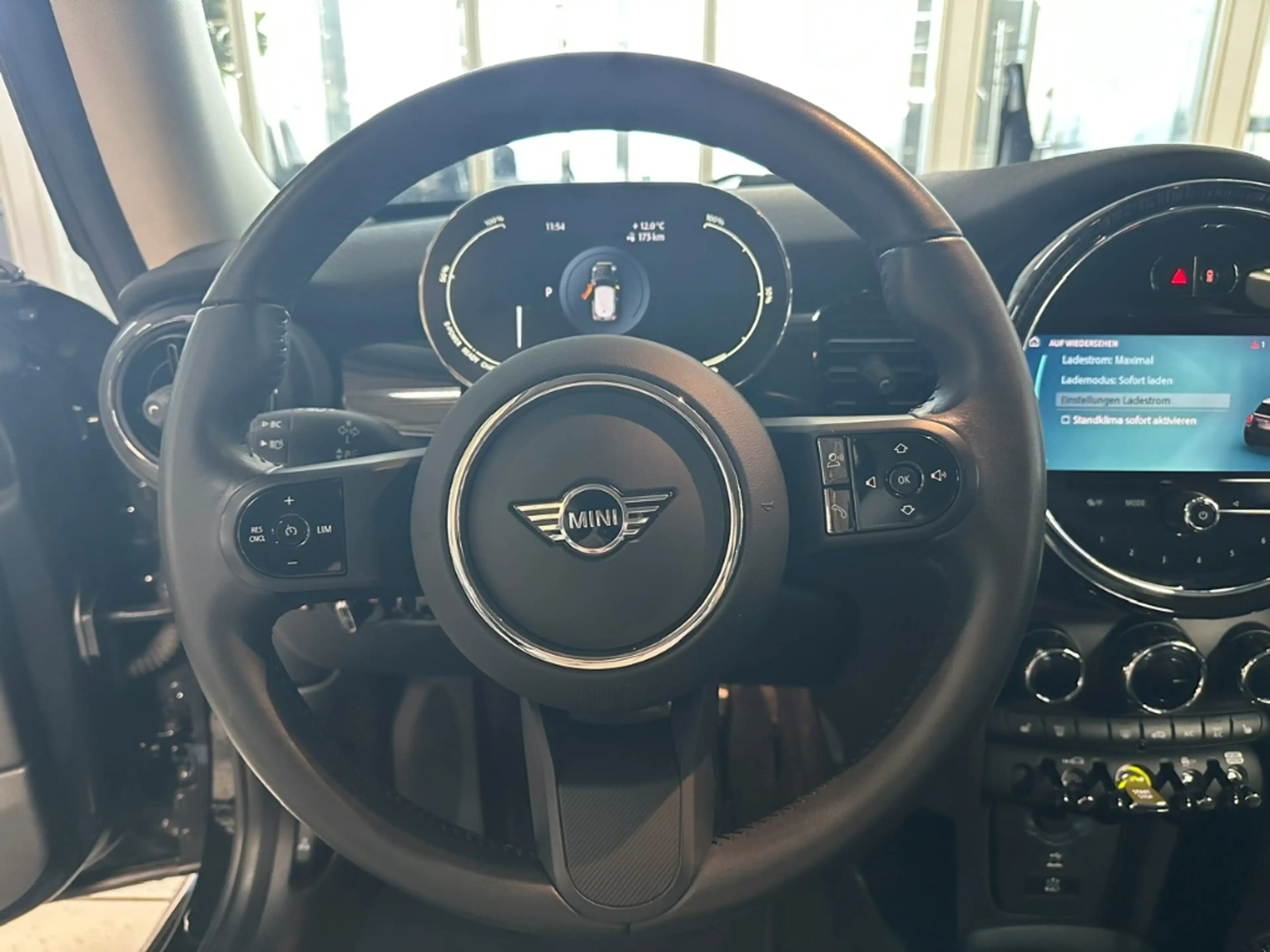 MINI Cooper SE 3-Türer Navi Digitales Cockpit LED Mehrzonenklima — photo 14