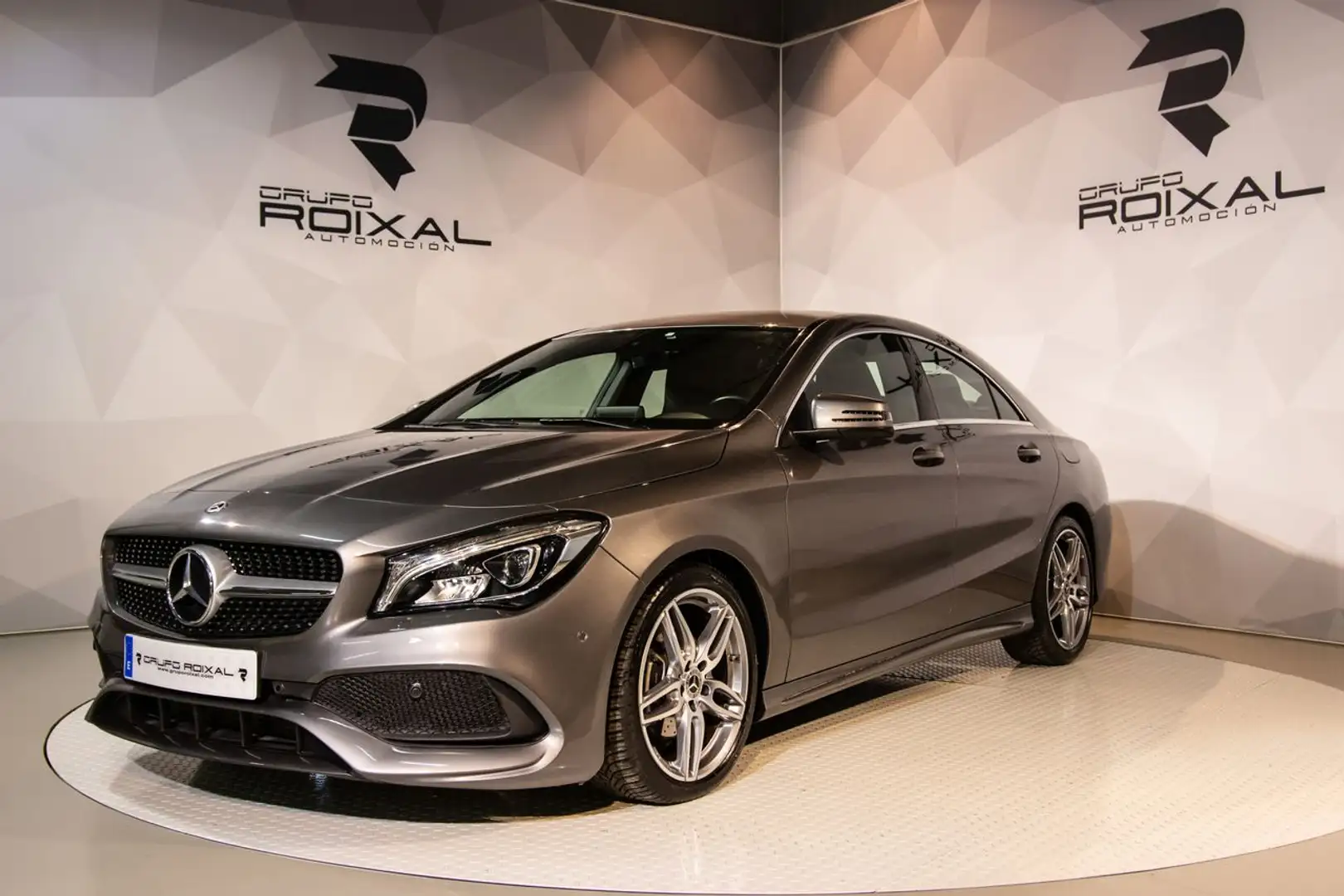 Mercedes-Benz CLA 200 COUPE CDI 7G AMG Gris - 1