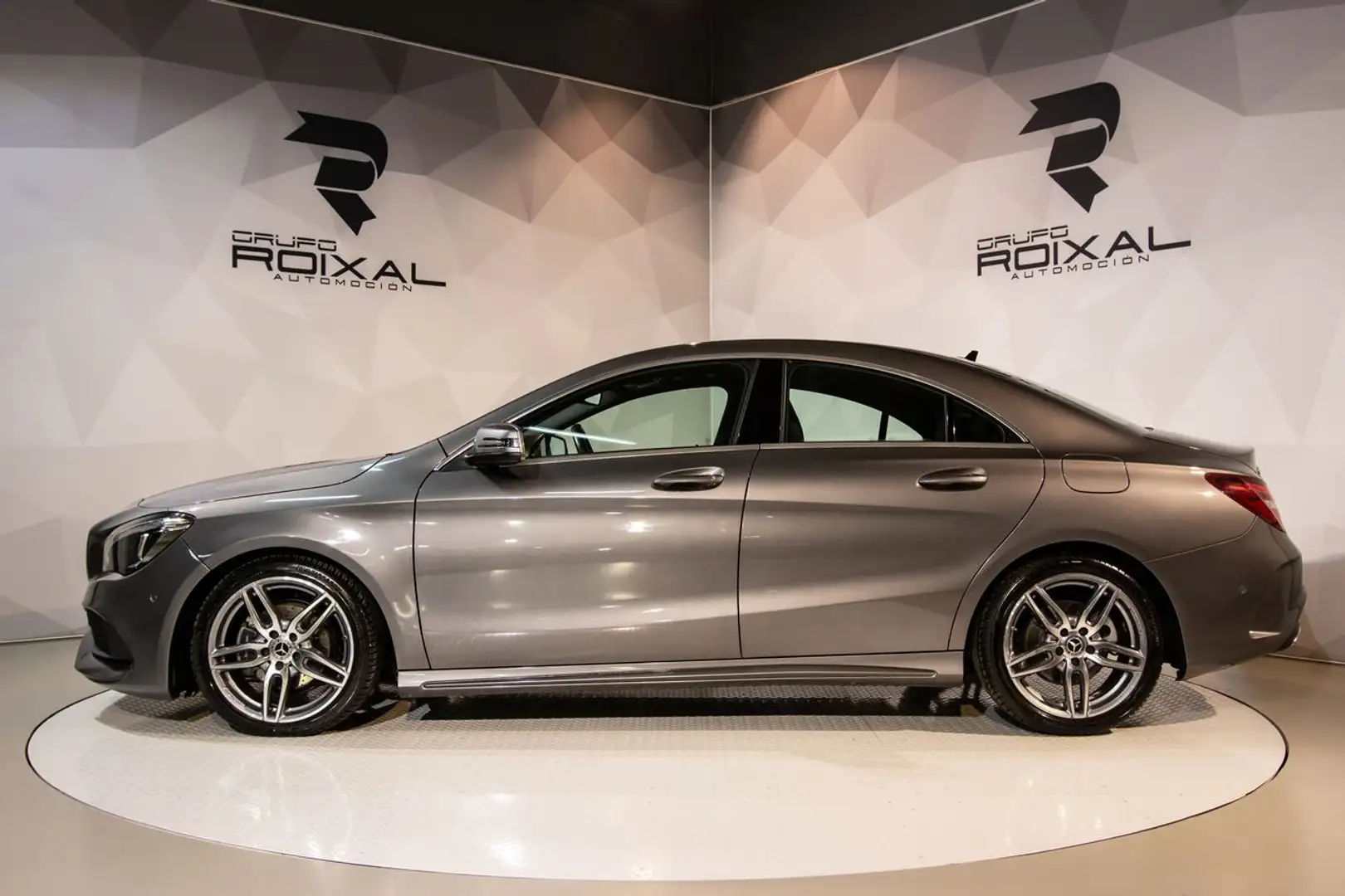 Mercedes-Benz CLA 200 COUPE CDI 7G AMG Gris - 2