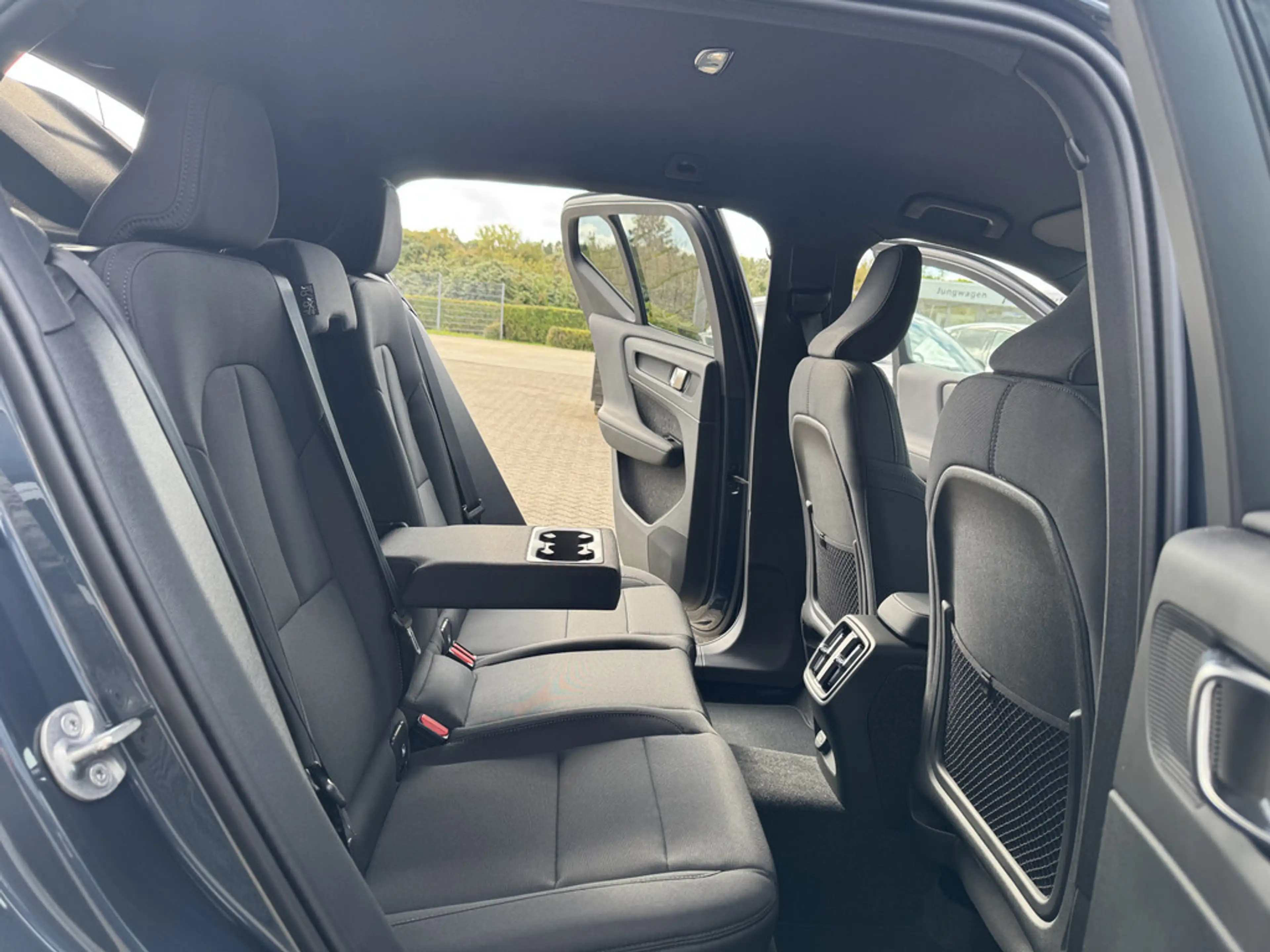 Volvo EX40 Plus, Twin Motor, Electric — photo 8