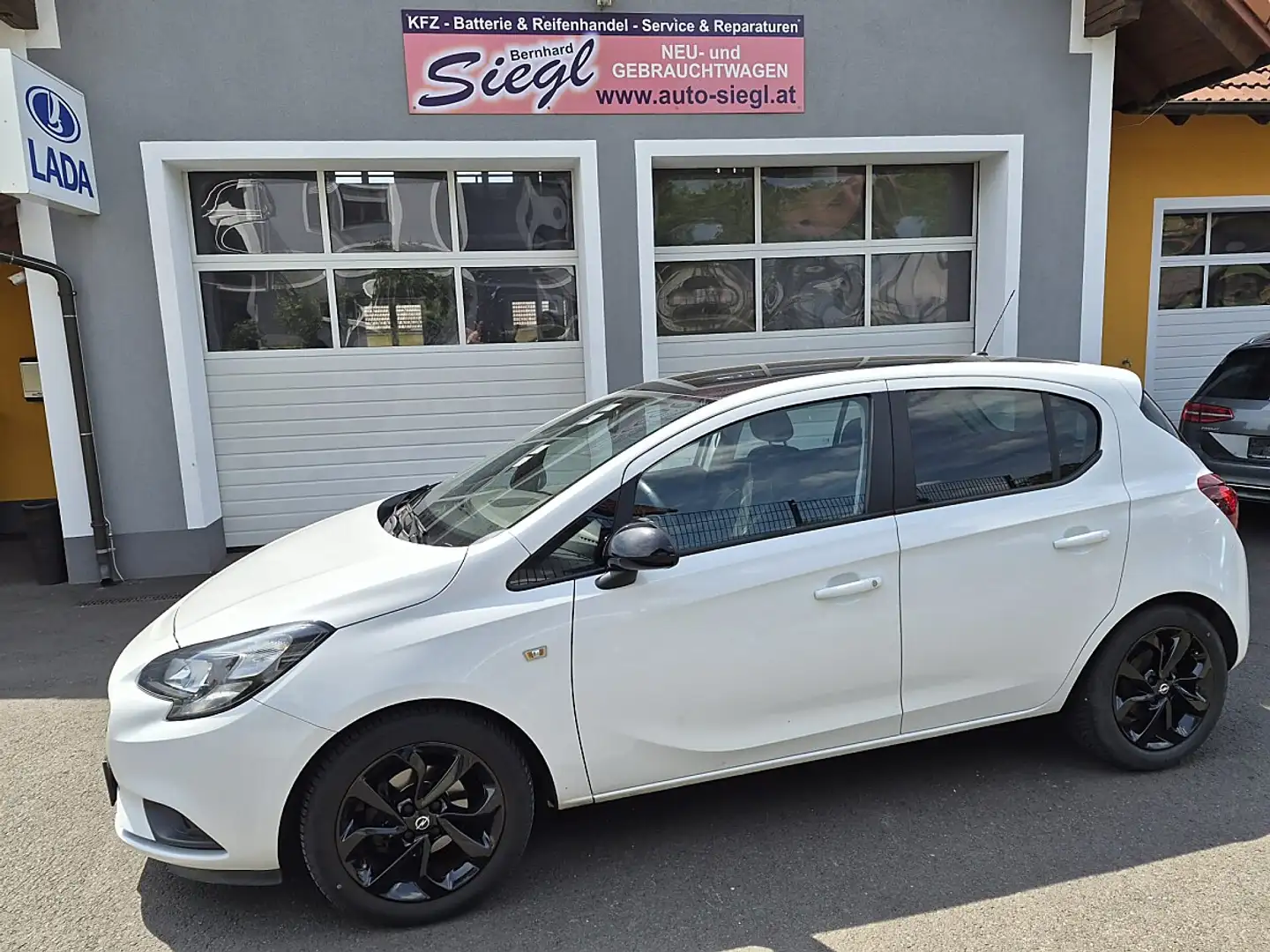 Opel Corsa 1,4 Ecotec Österreich Edition Weiß - 1