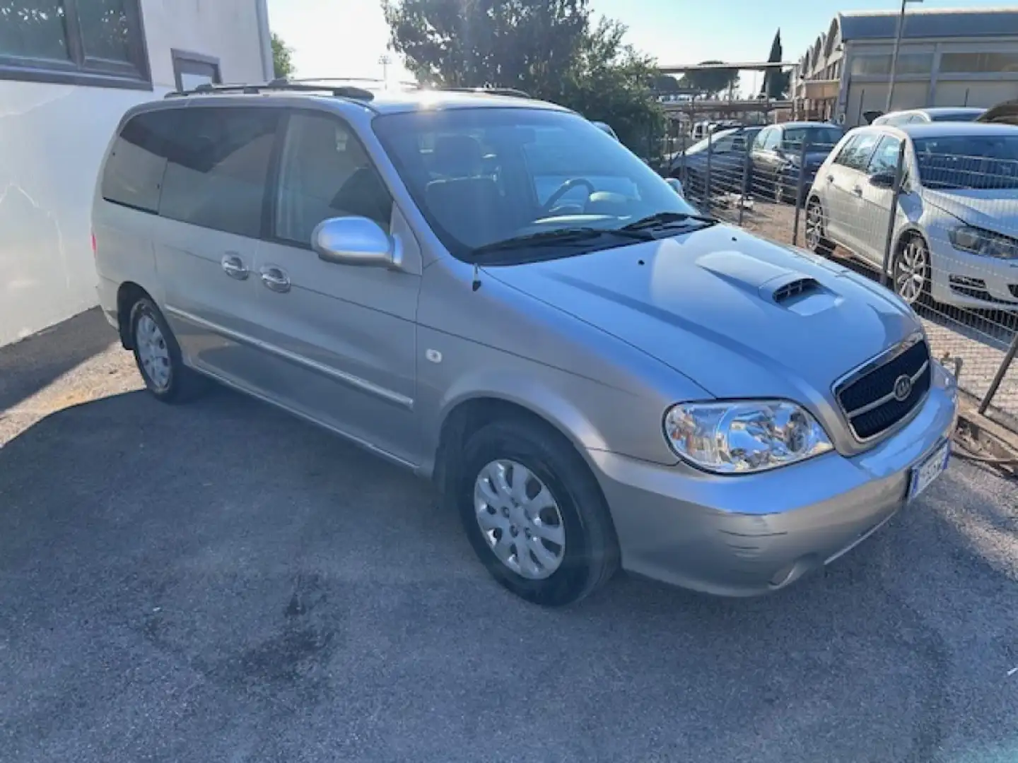 Kia Carnival 2.9 16V CRDi cat Family 6 POSTI Argento - 2
