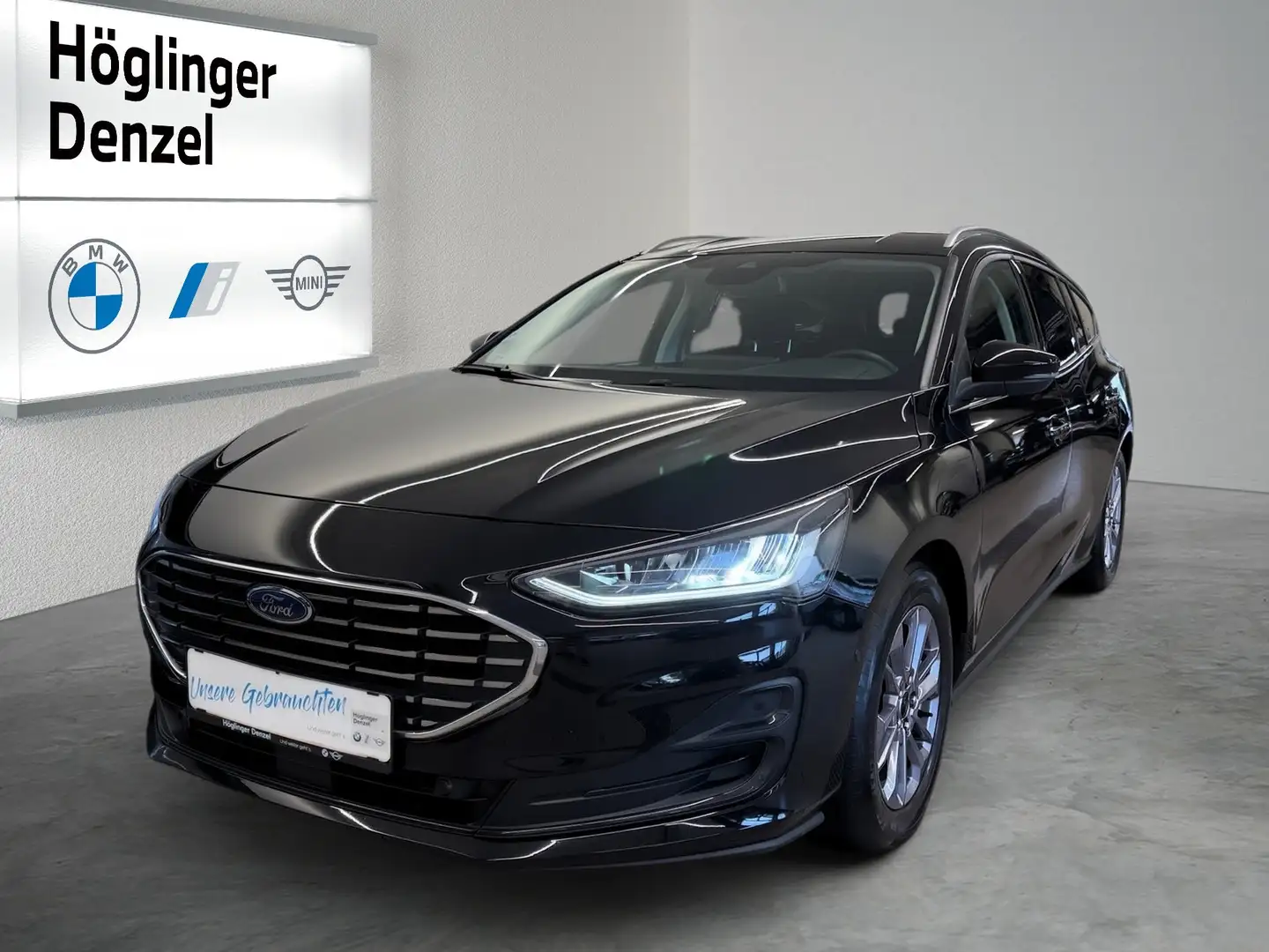 Ford Focus Turnier 1,5 EcoBlue Titanium Edition Schwarz - 1