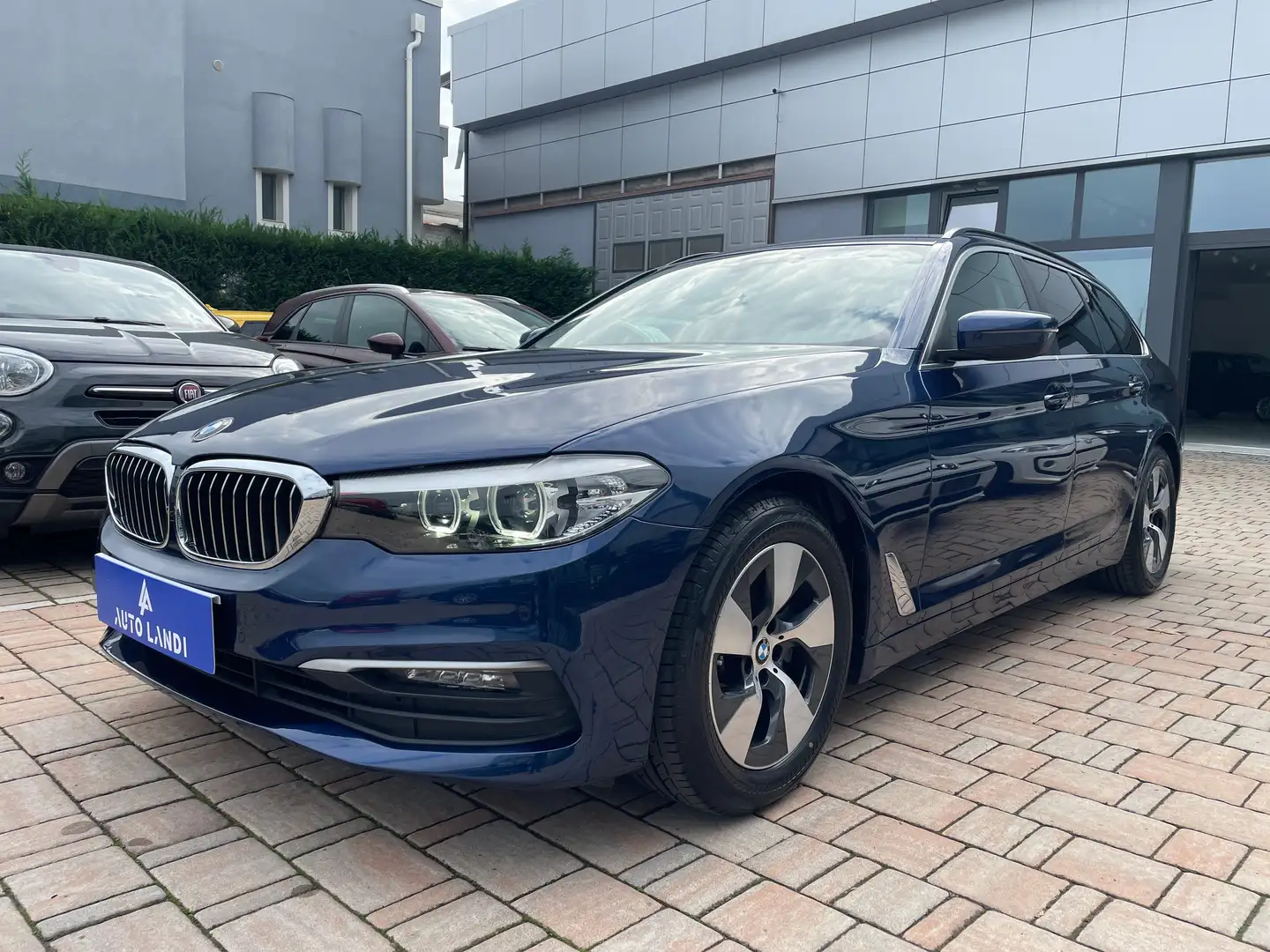 BMW 520 520d Touring mhev 48V Business auto Blu/Azzurro - 1