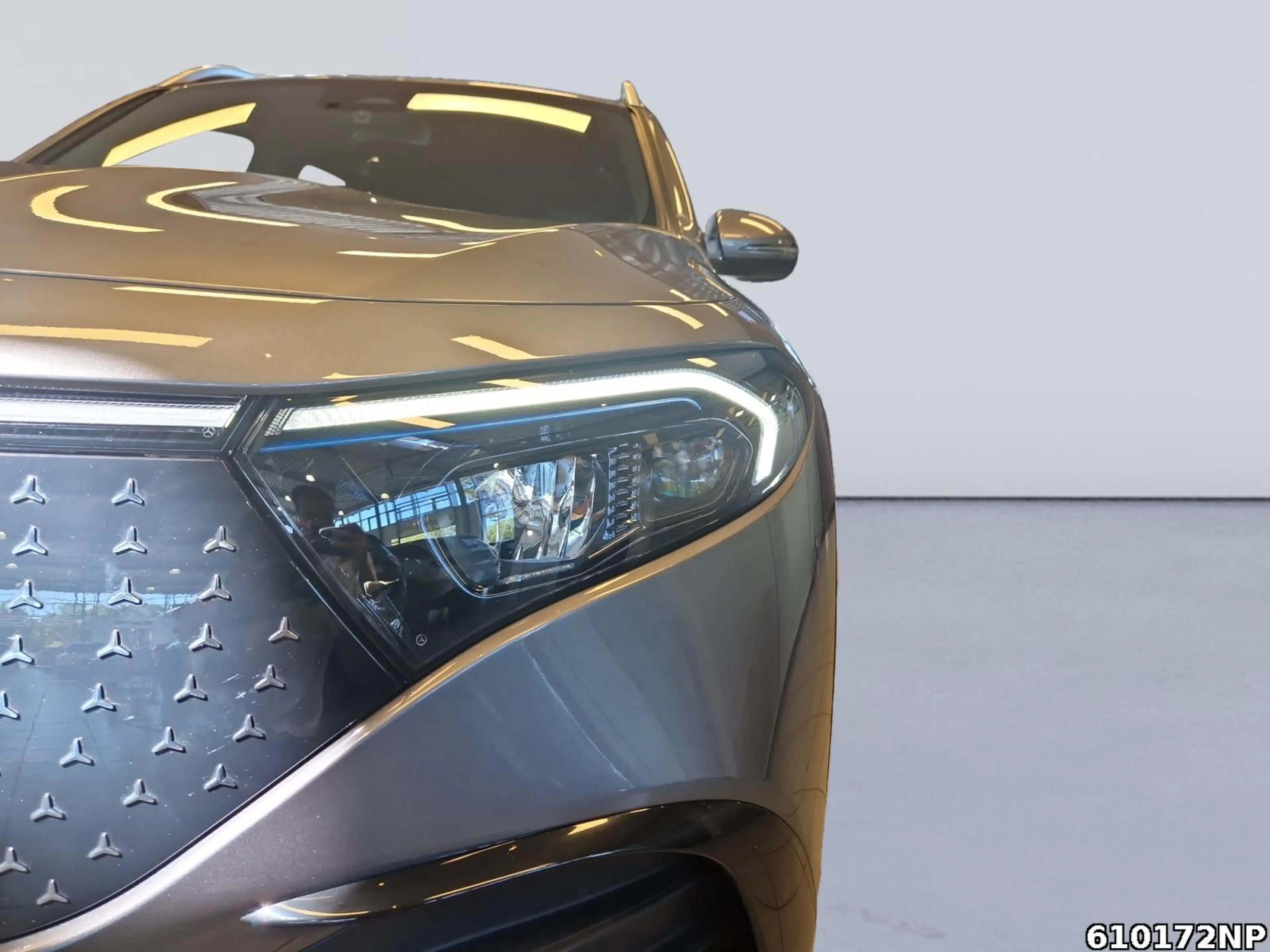 Mercedes-Benz EQB 300 AMG 4M AHK Distronic Kamera Totwinkel — photo 13
