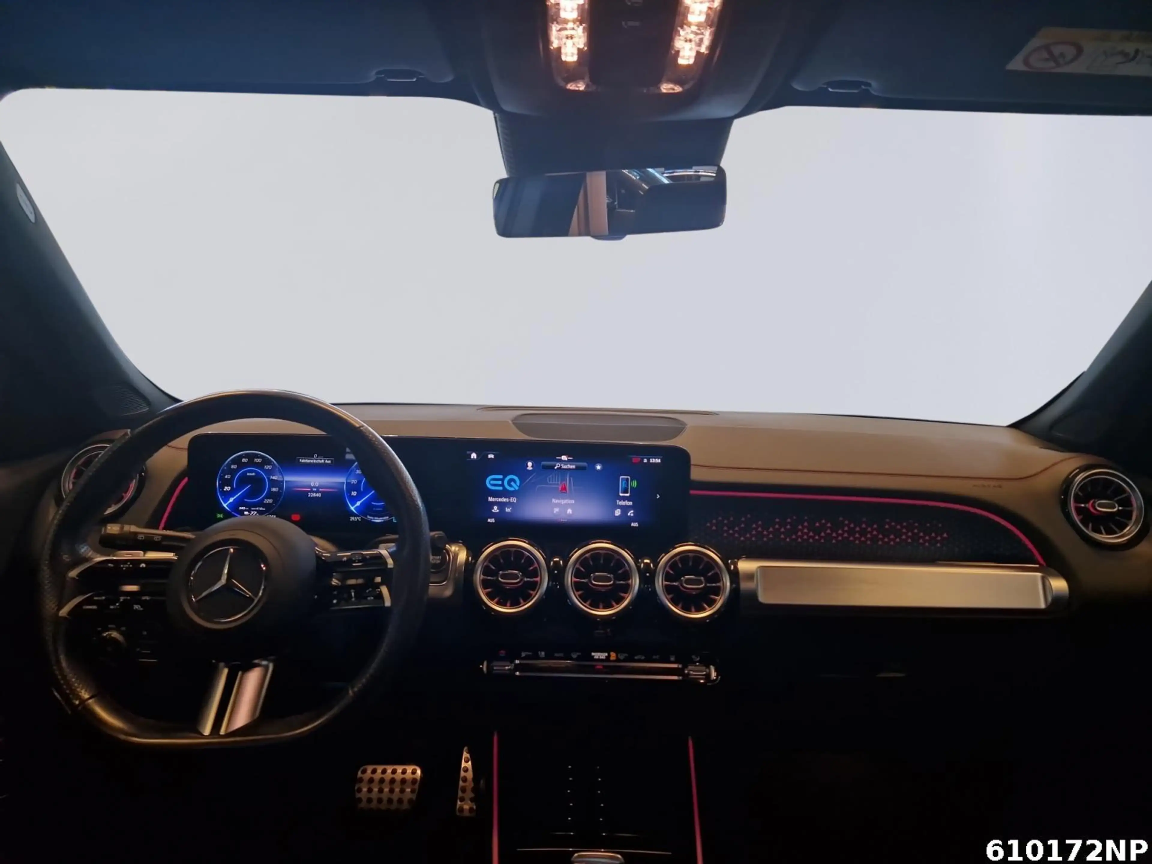 Mercedes-Benz EQB 300 AMG 4M AHK Distronic Kamera Totwinkel — photo 8