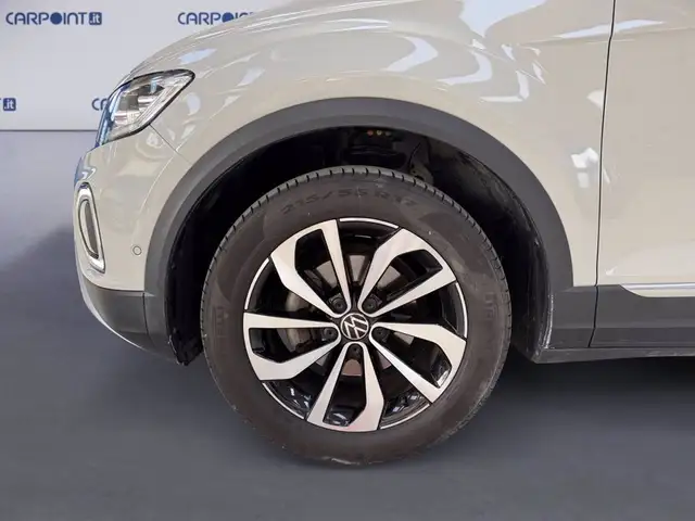 Volkswagen T-Roc view 15