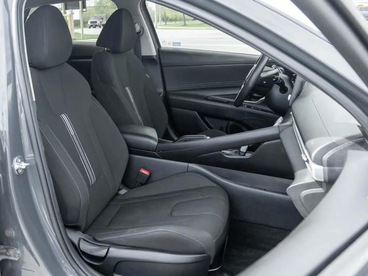 Hyundai ELANTRA снимка Hyundai ELANTRA