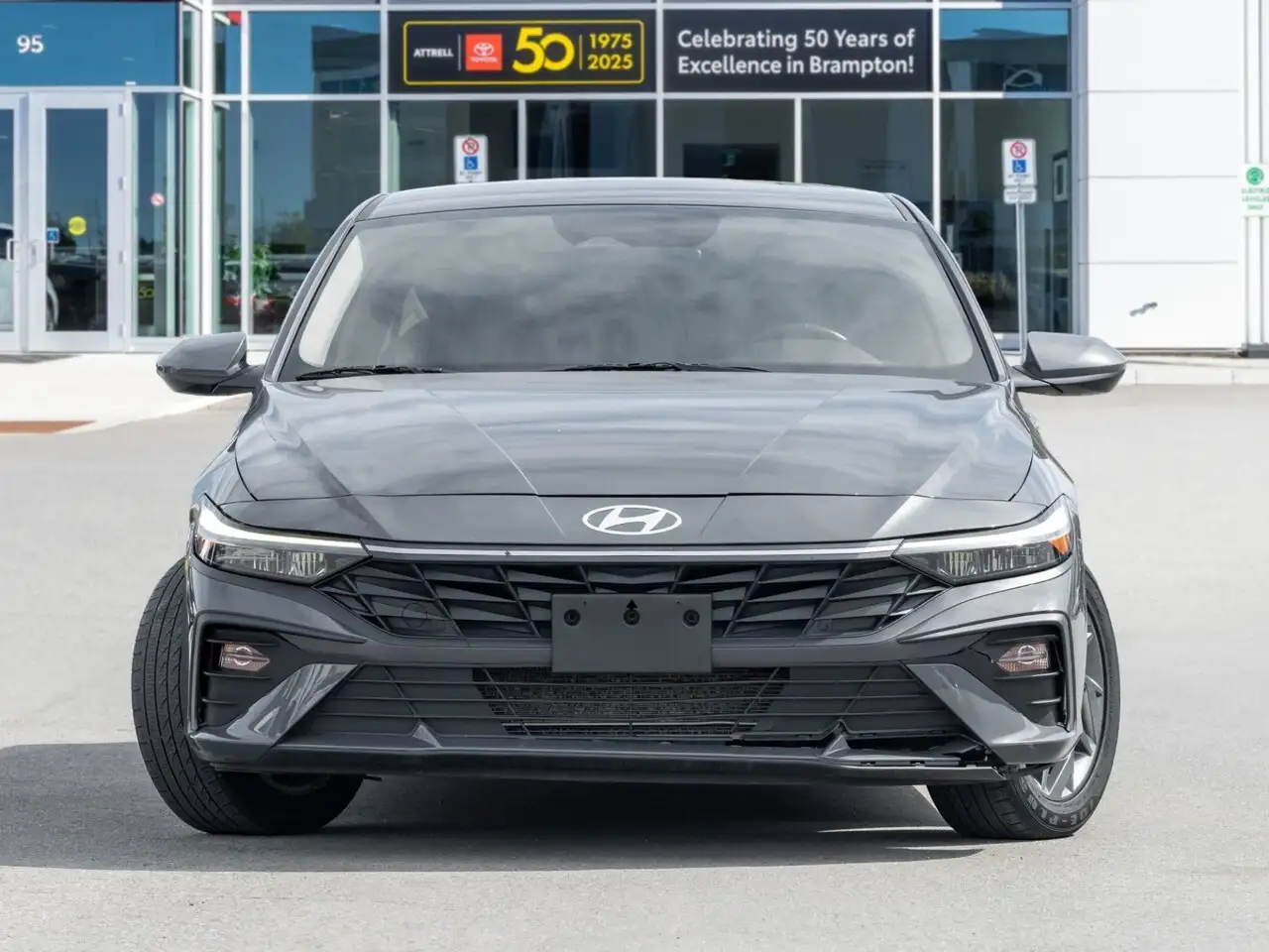 Hyundai ELANTRA снимка Hyundai ELANTRA