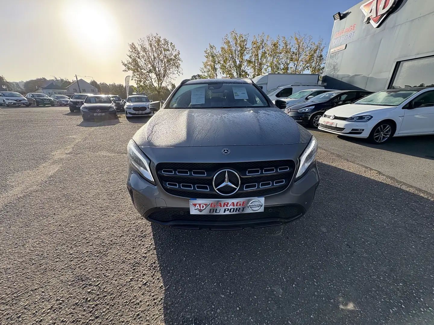 Mercedes-Benz GLA 220 220 D SENSATION 7G-DCT Gris - 2