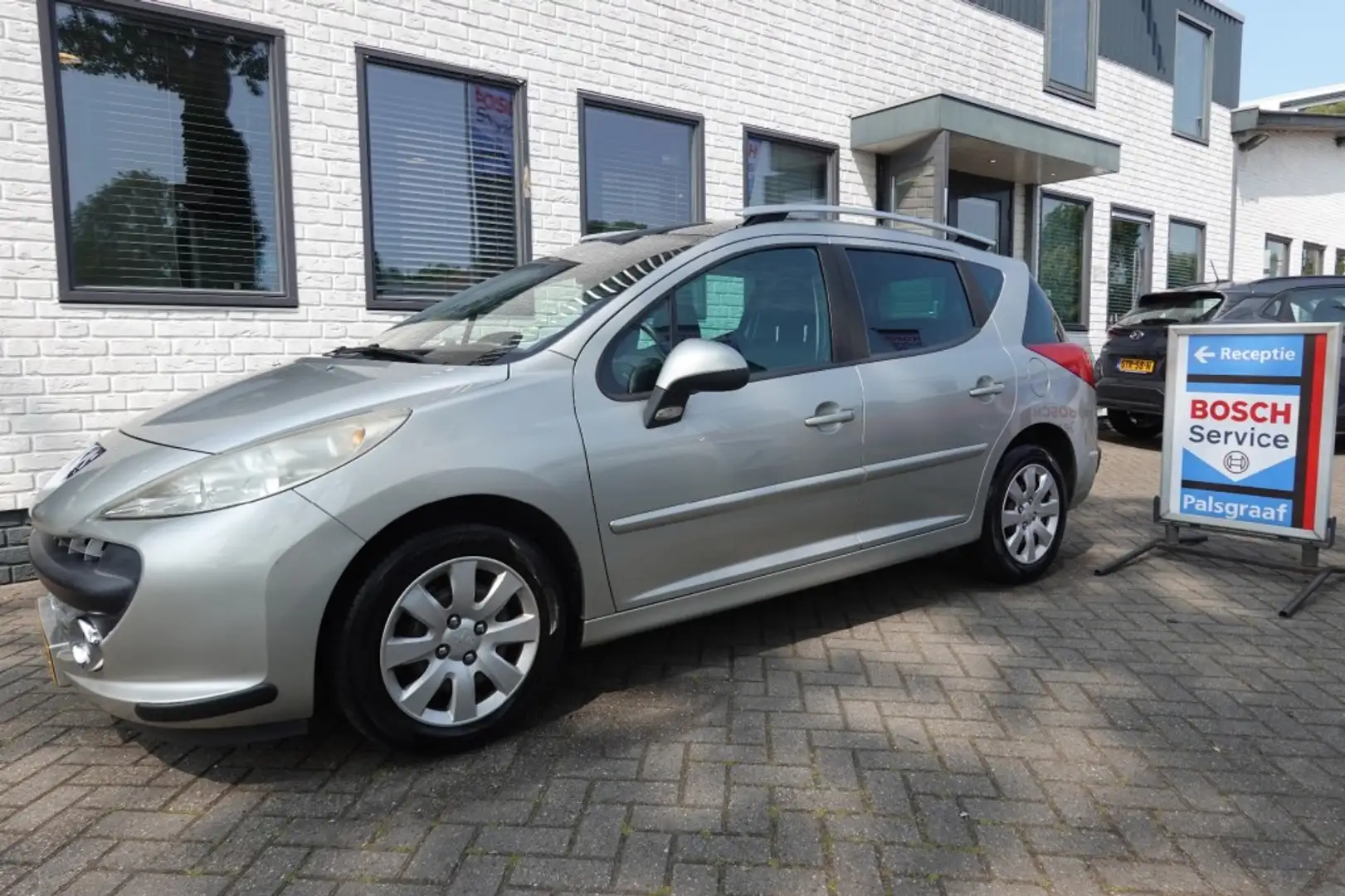 Peugeot 207 1.6 VTI XT Gris - 1