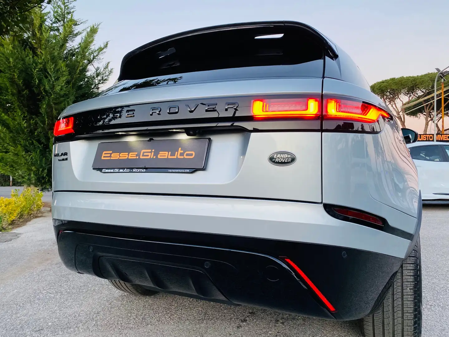 Land Rover Range Rover Velar R-Dynamic **POSS.PACK MEDIA** VED.NOTE Argent - 2