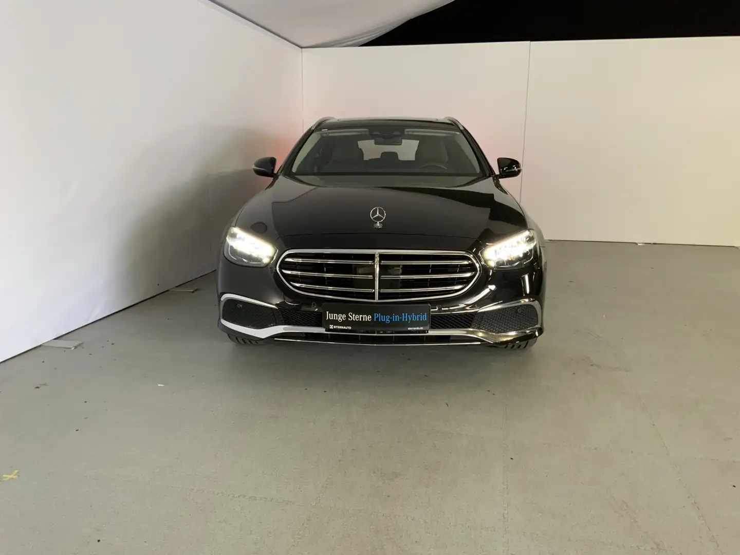 Mercedes-Benz E 300 E 300 e T 2x EXCLUSIVE DISTRO SHD AHK SpiegelPak Nero - 2