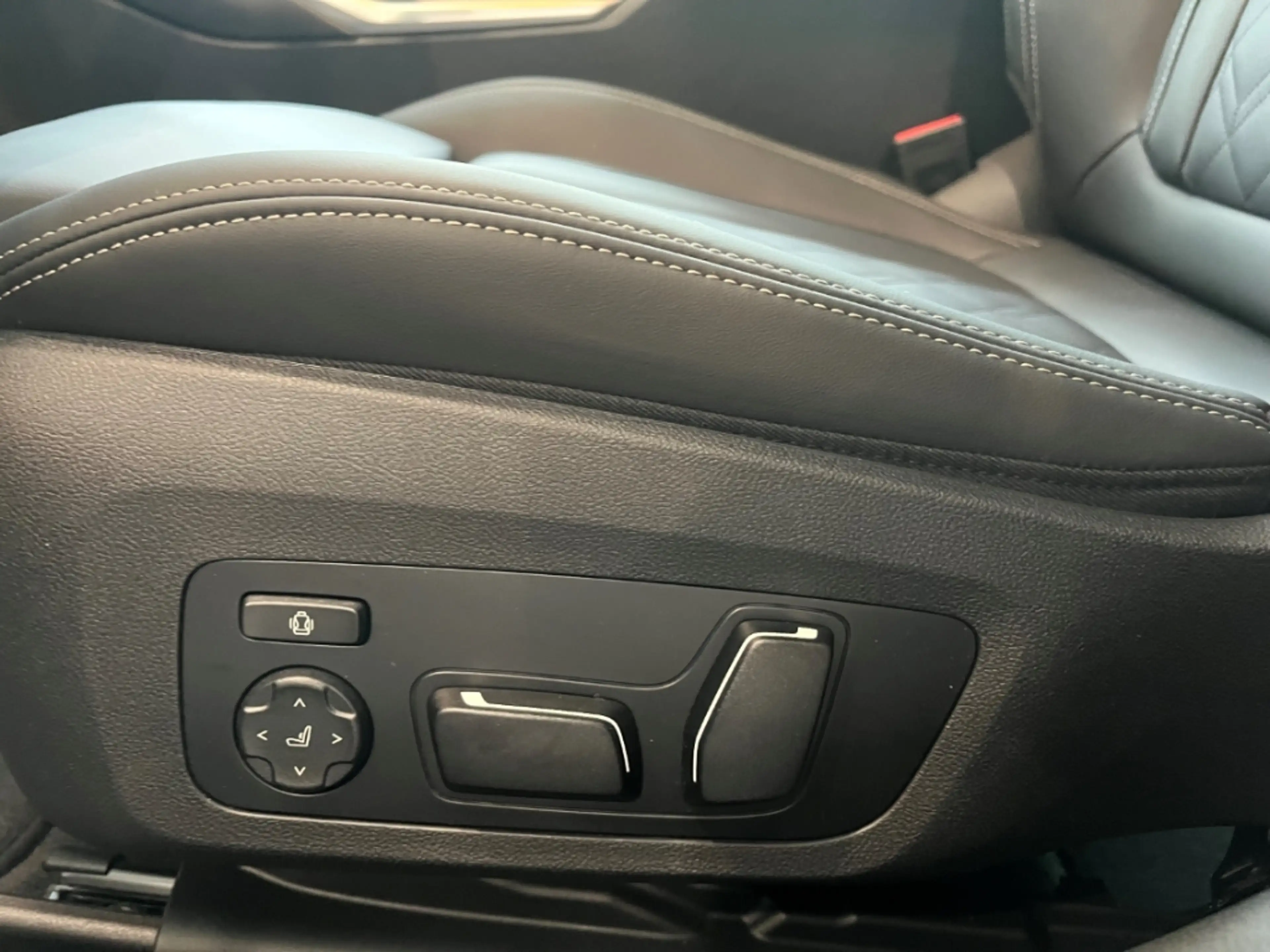 Alpina D3 Touring HUD AD StandHZG AHK-klappbar AHK Navi Lede — photo 8