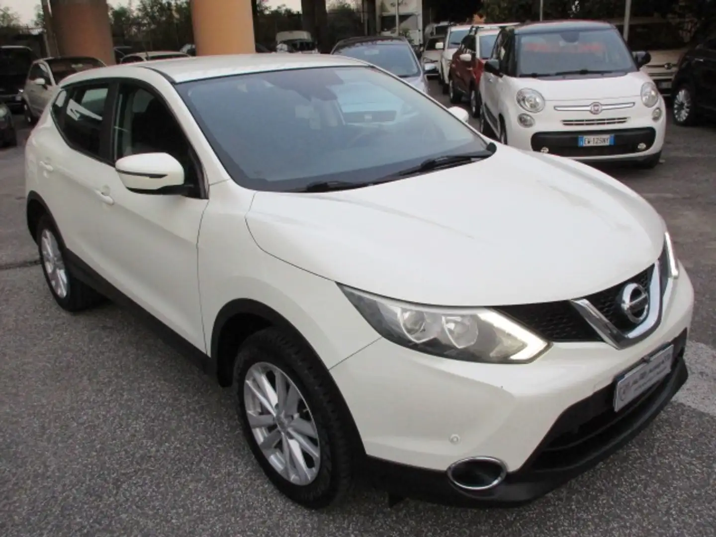 Nissan Qashqai Qashqai 1.5 dci Tekna 110cv E6 Weiß - 1