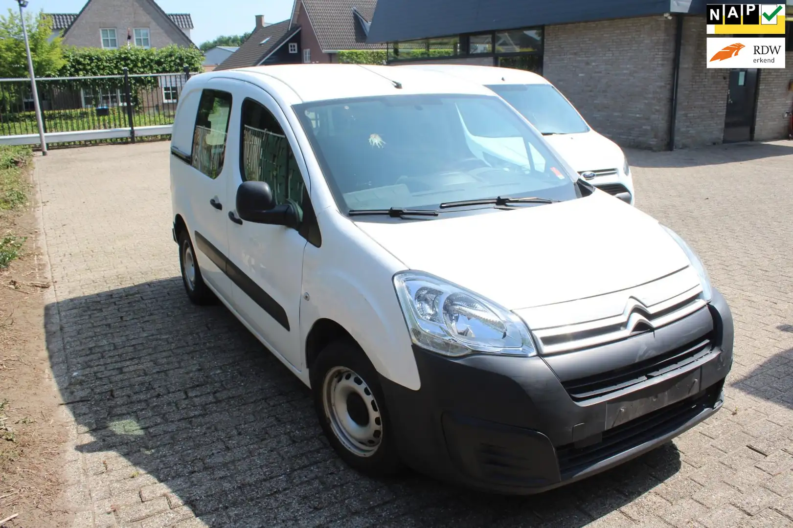 Citroen Berlingo 1.6 BlueHDI 75 Club Wit - 1