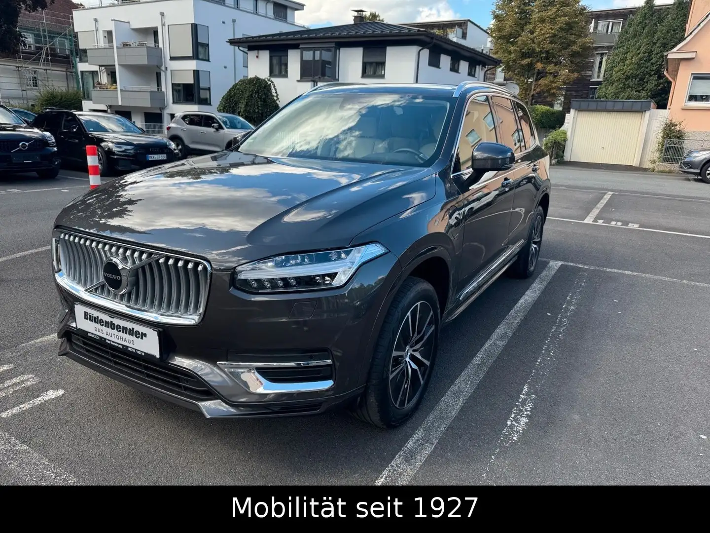 Volvo XC90 Recharge Plug-In Hybrid AWD Gris - 1