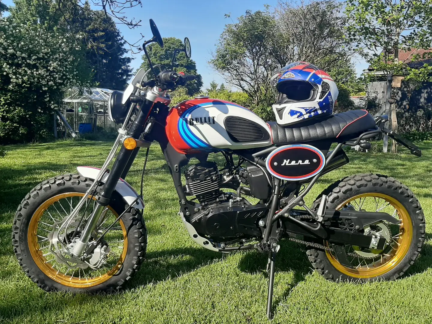 Bullit Hero 125 Fehér - 1
