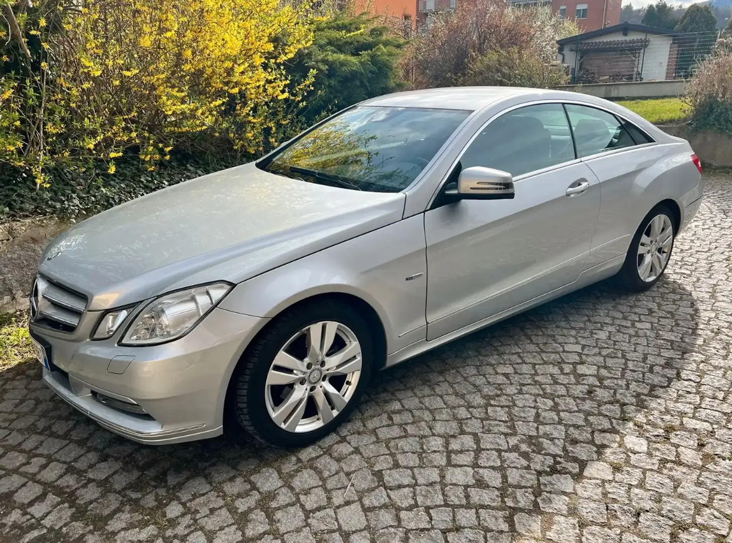 Mercedes-Benz E 220 Classe E - C207 CoupeCoupe cdi be Avantgarde Ezüst - 1