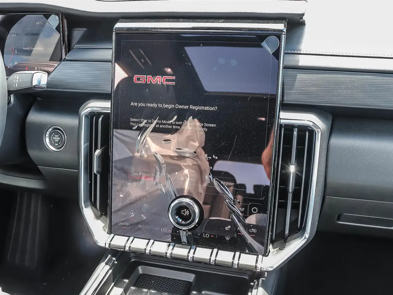 GMC Acadia снимка GMC Acadia