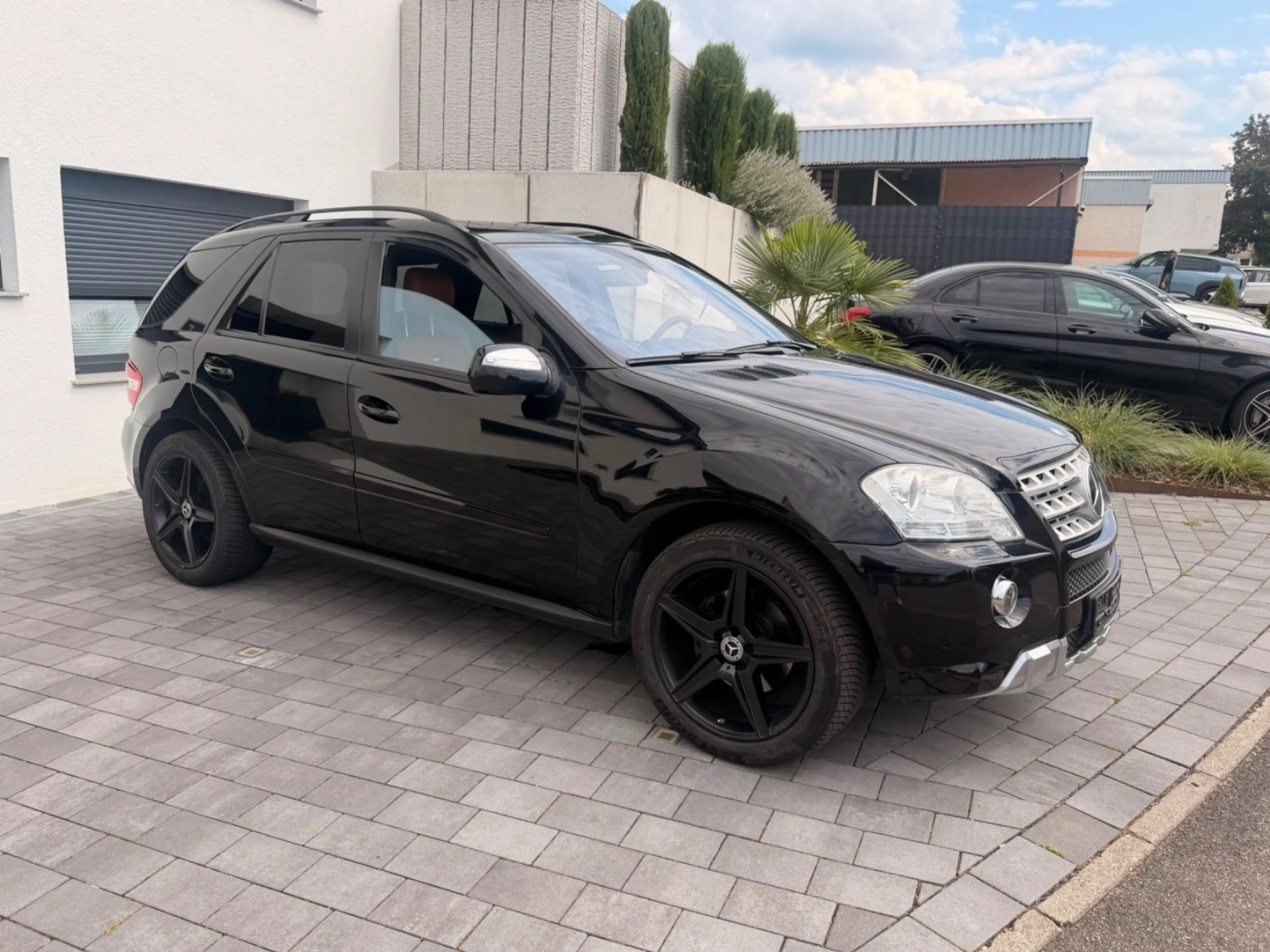Mercedes-Benz ML 350 CDI 4Matic AMG- Paket — photo 3
