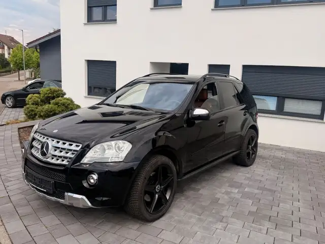 Mercedes-Benz ML 350 CDI 4Matic AMG- Paket