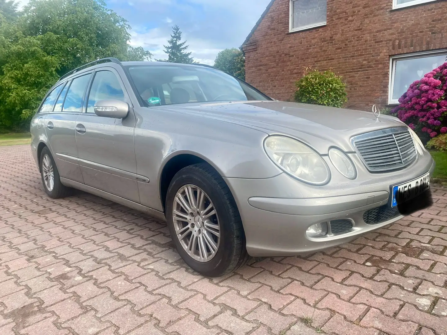 Mercedes-Benz E 220 Argent - 1