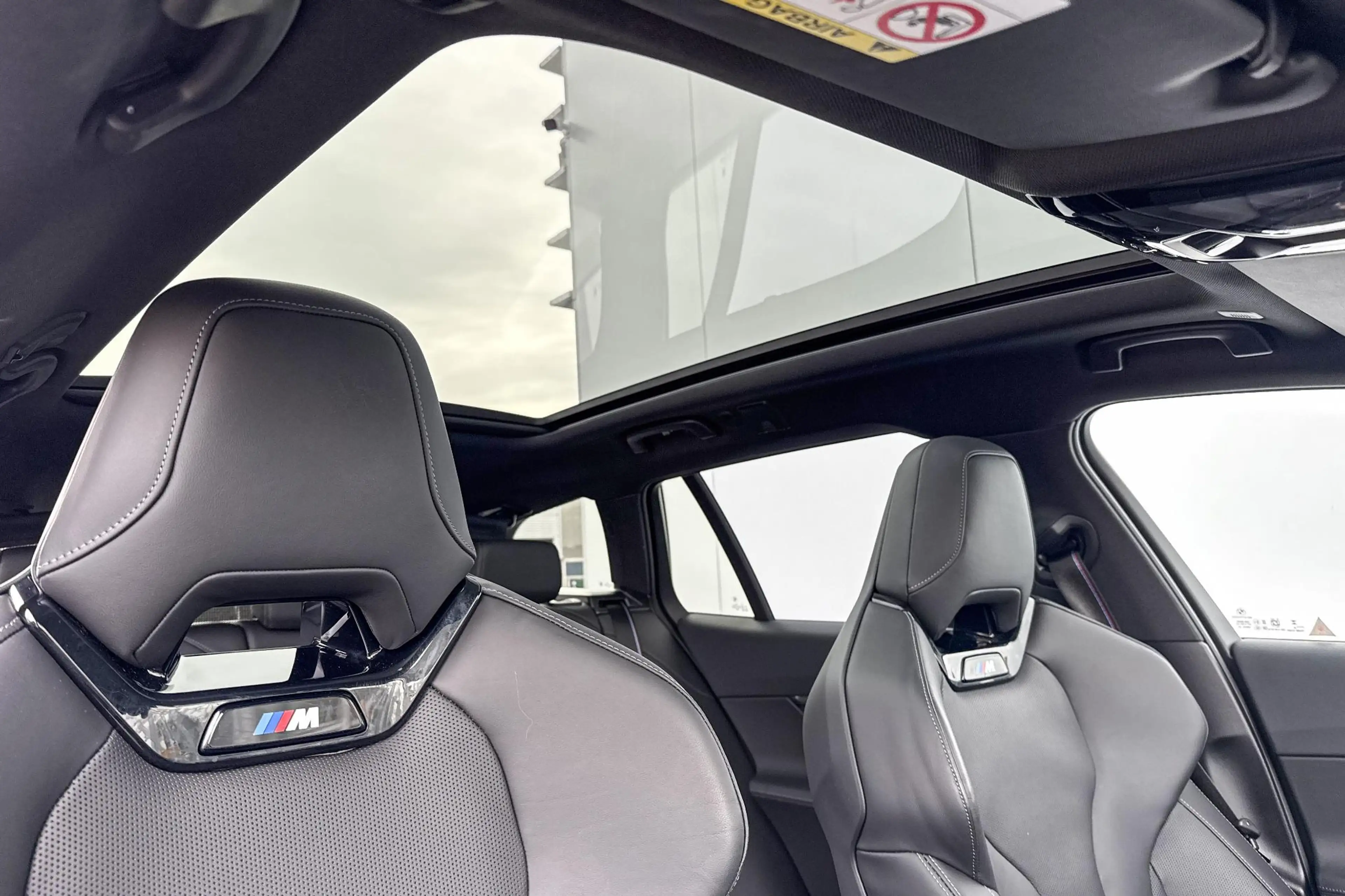 BMW 550 5 Serie Touring 550e xDrive M-Sport Pro / Bowers & — photo 7