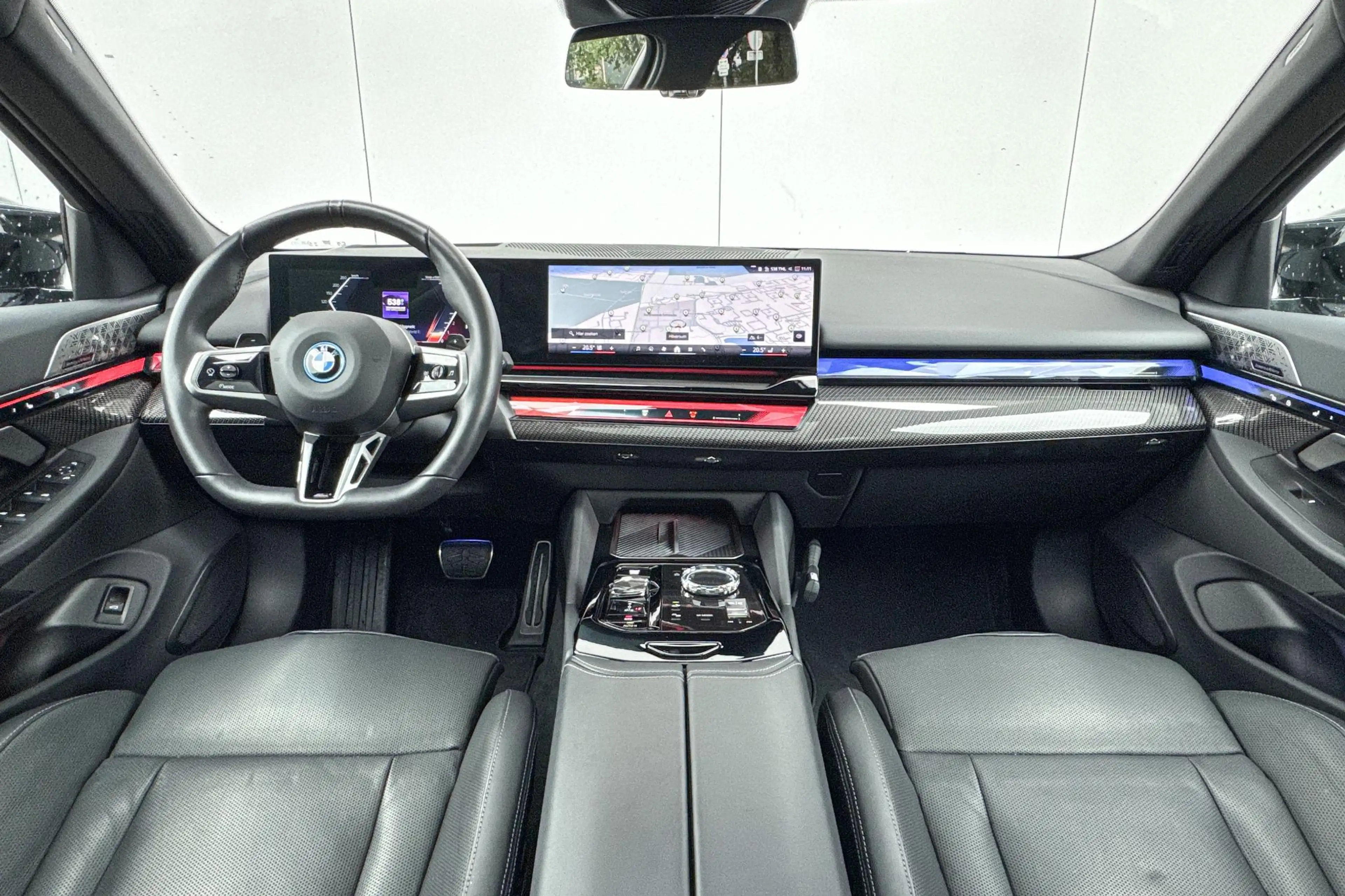 BMW 550 5 Serie Touring 550e xDrive M-Sport Pro / Bowers & — photo 13