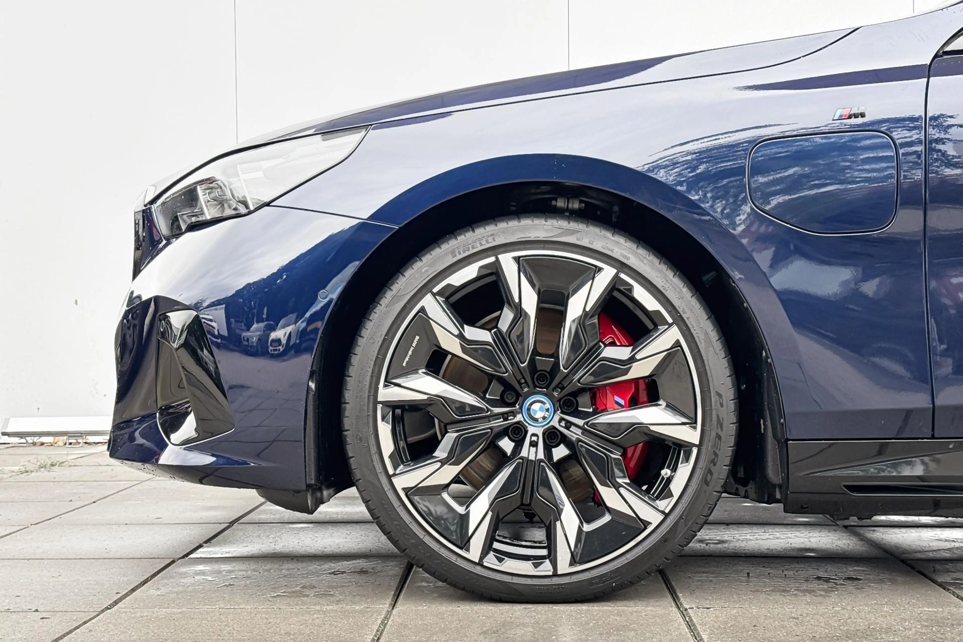 BMW 550 5 Serie Touring 550e xDrive M-Sport Pro / Bowers & — photo 3