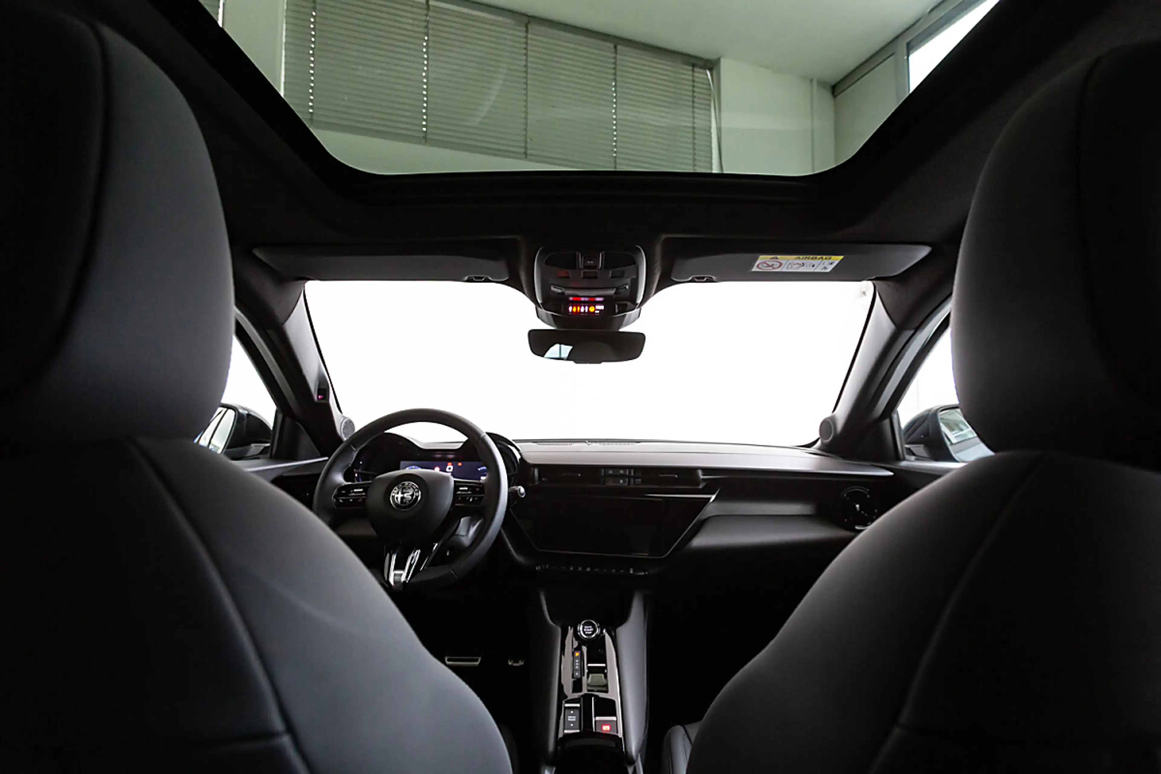 Alfa Romeo Junior Elettrica Ti — photo 7