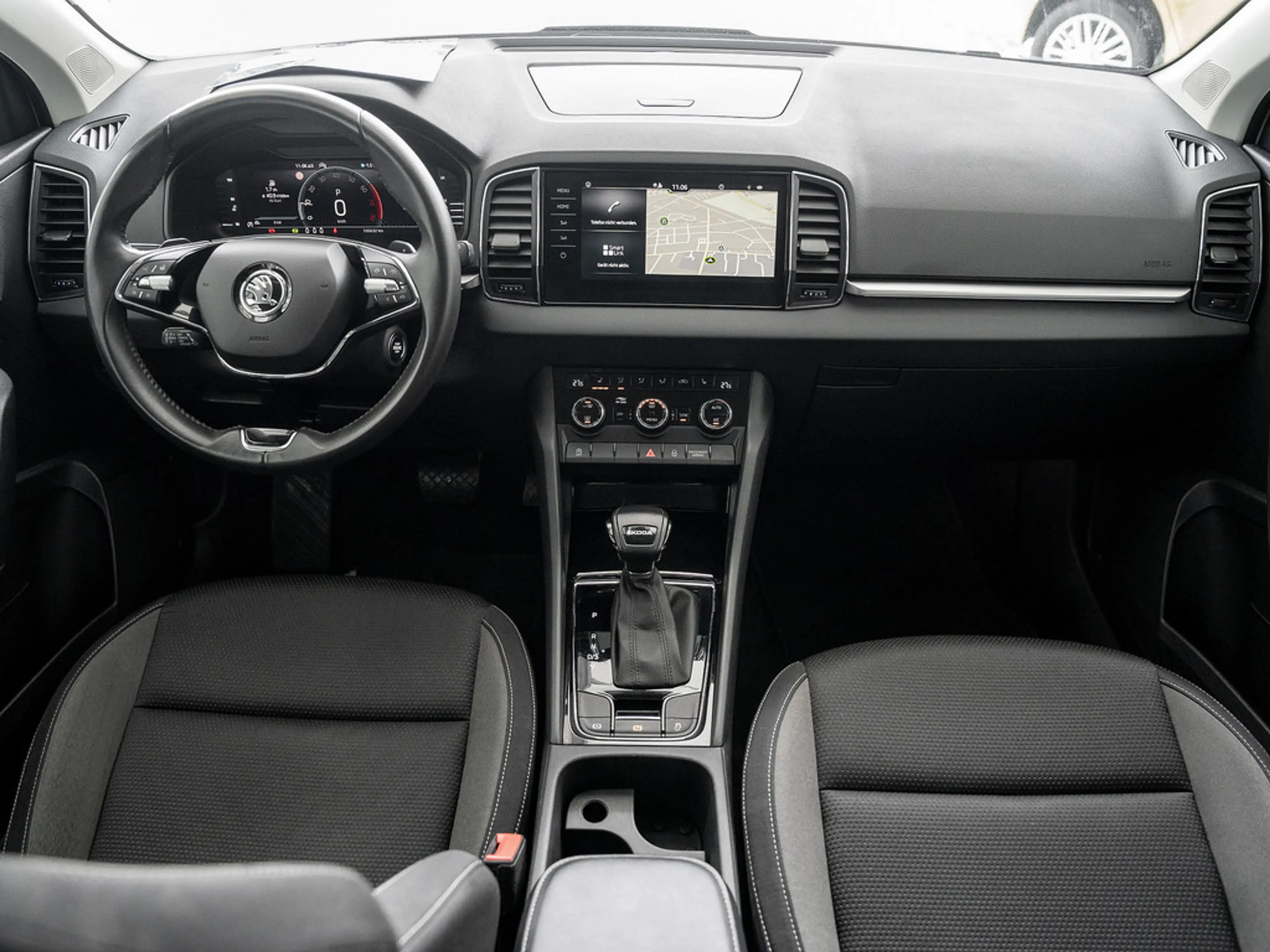 Skoda Karoq 1.5 TSI Tour DSG pACC Navi SHZ Matrix — photo 6