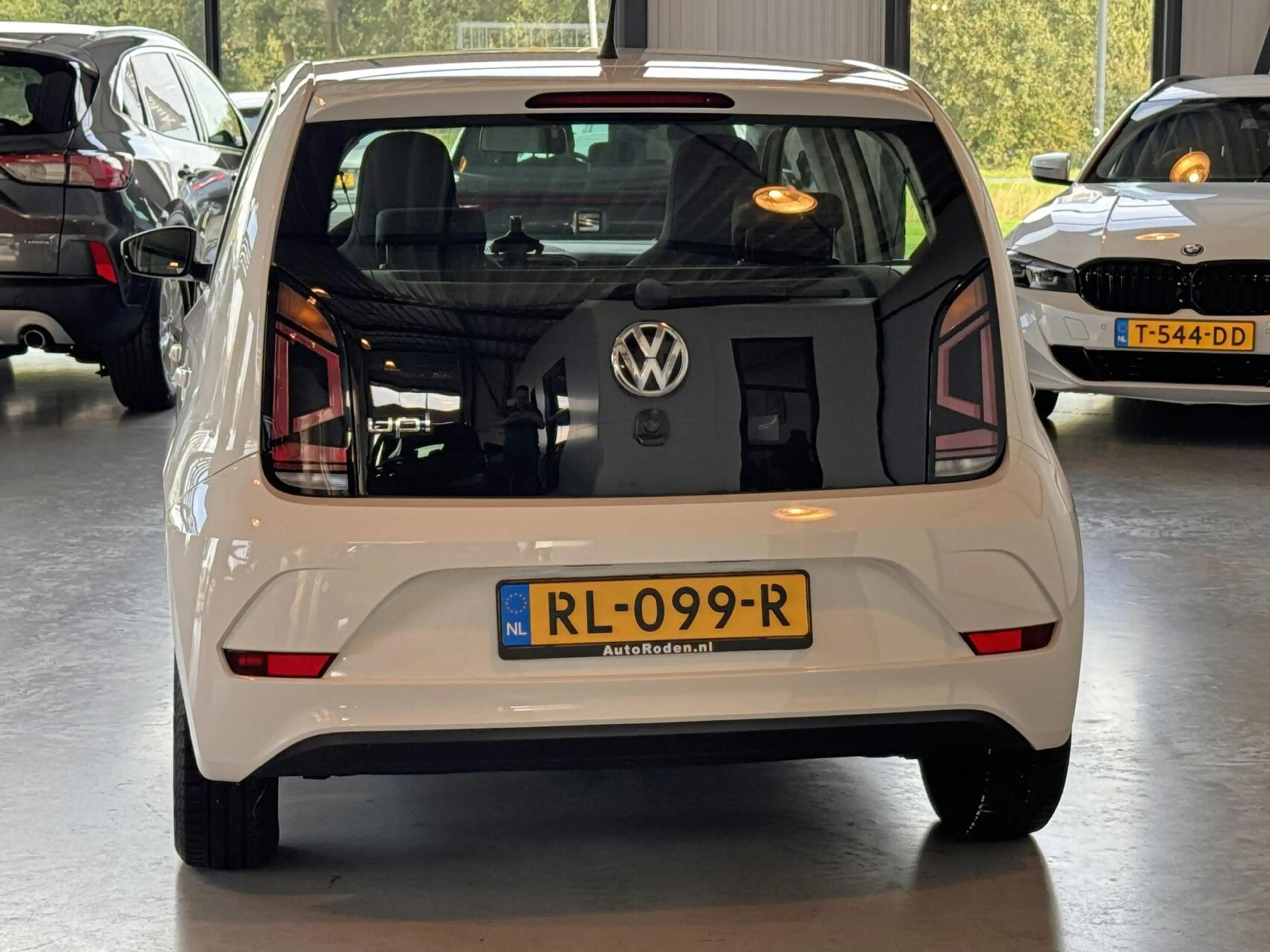 Volkswagen up! 1.0 BMT move up! — photo 13