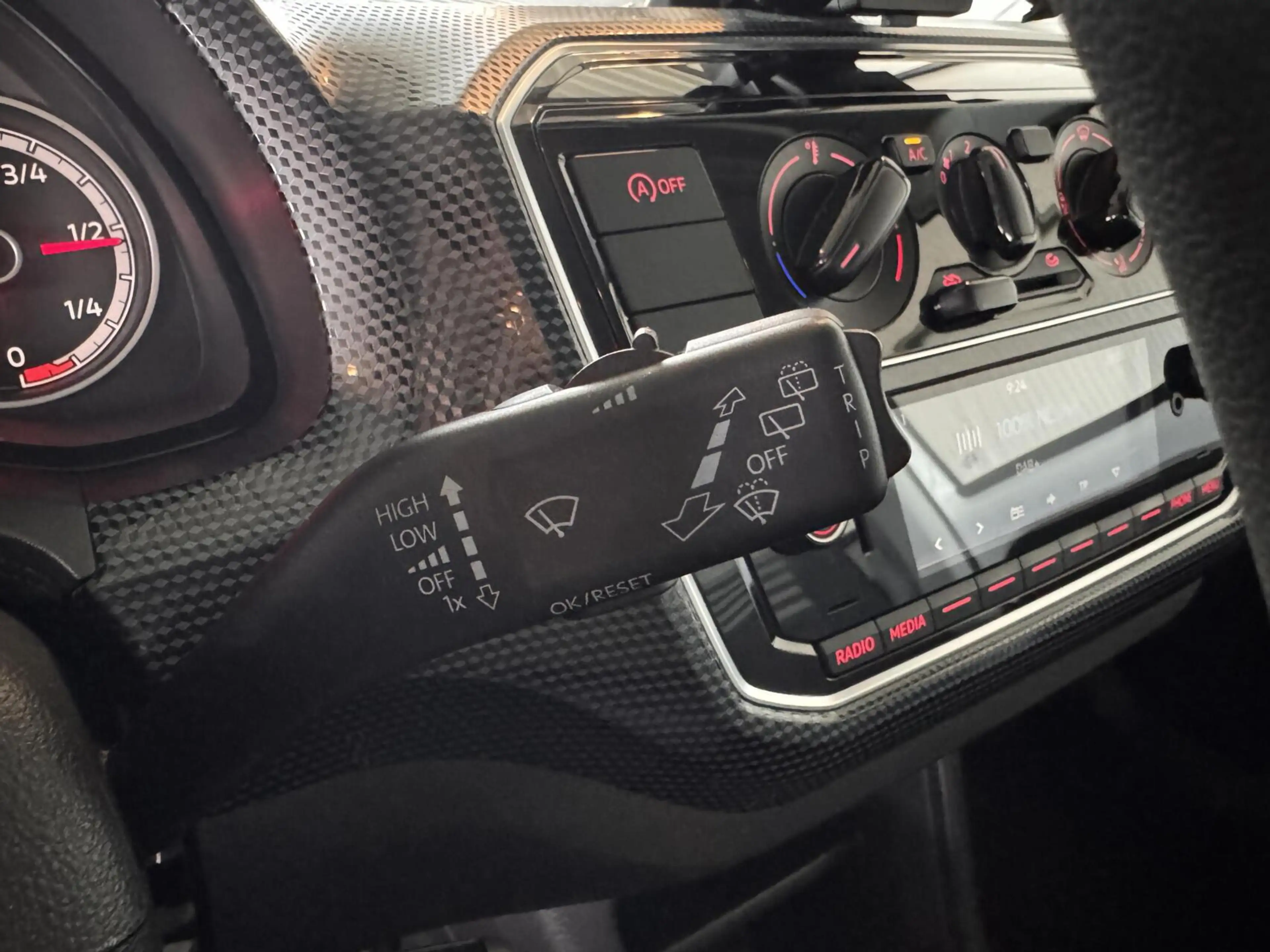 Volkswagen up! 1.0 BMT move up! — photo 9