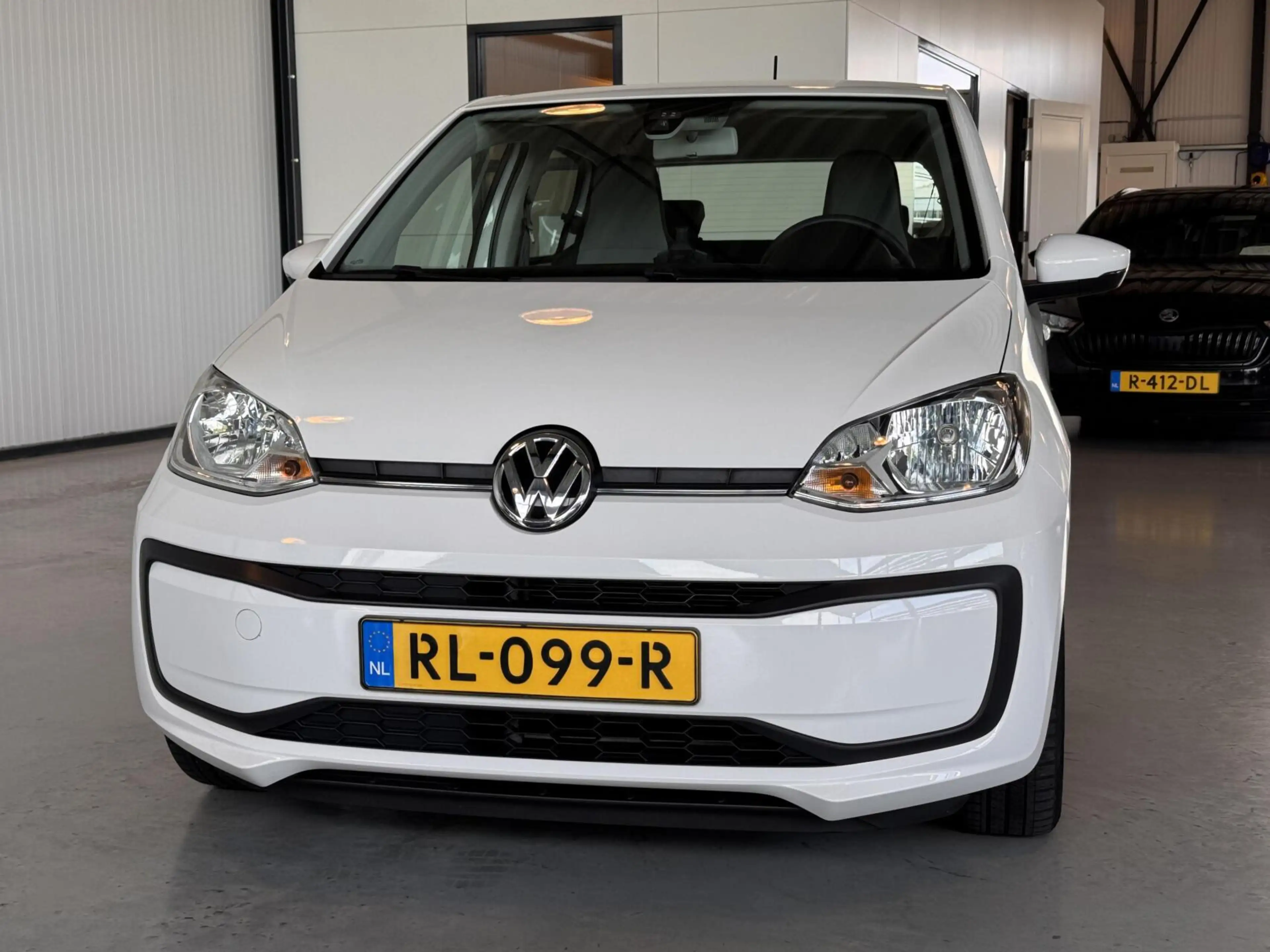 Volkswagen up! 1.0 BMT move up! — photo 8
