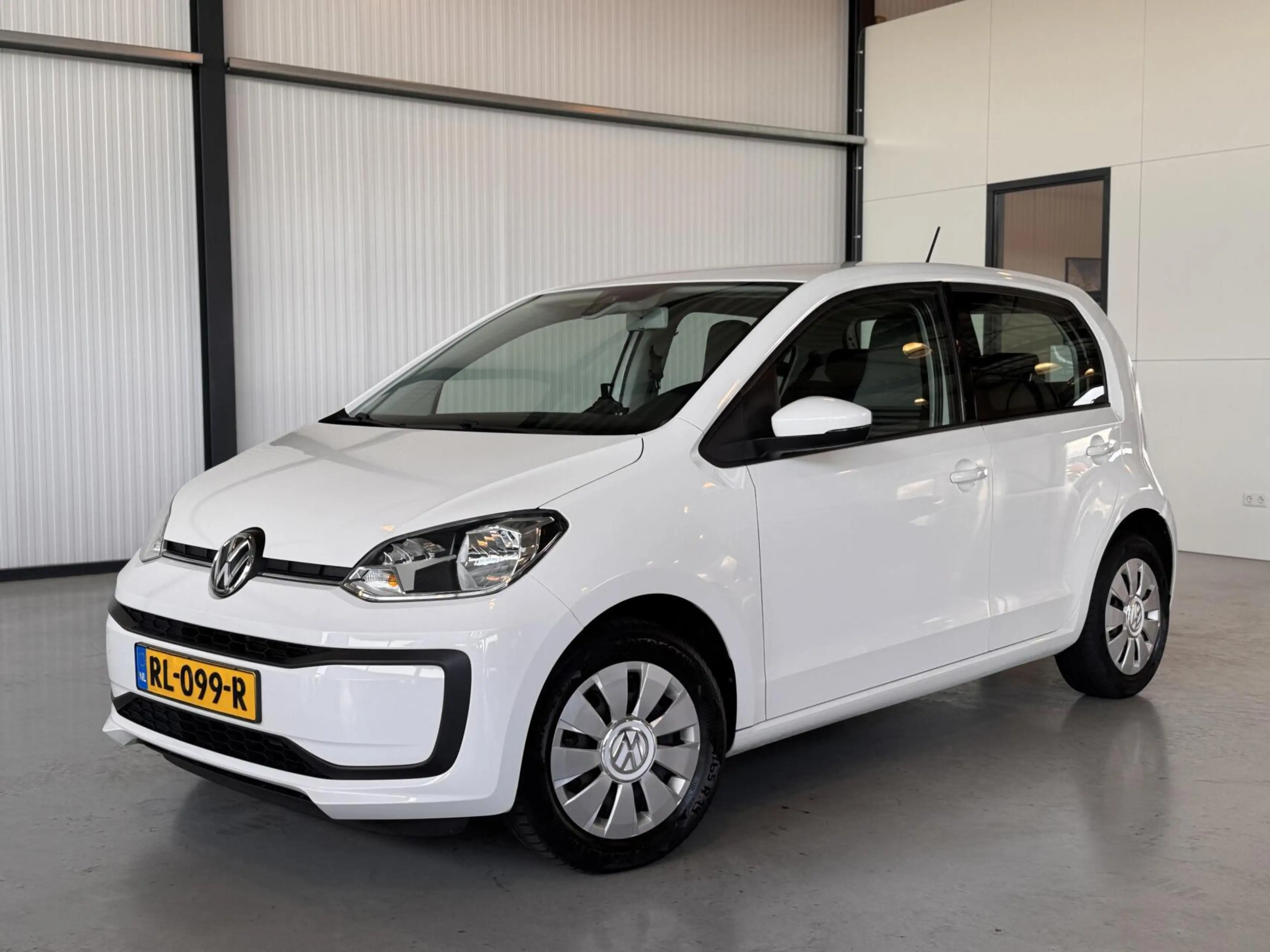 Volkswagen up! 1.0 BMT move up!
