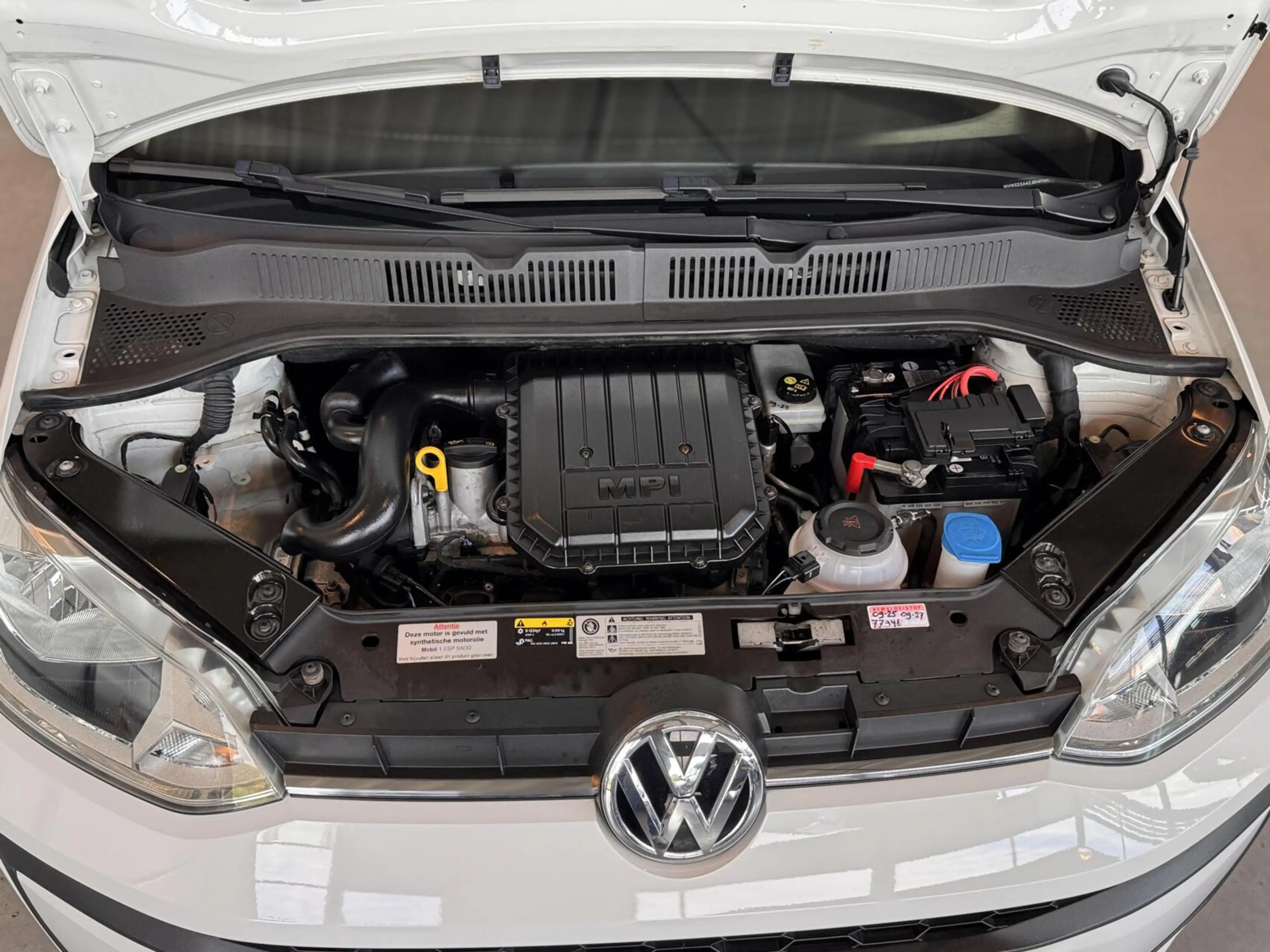 Volkswagen up! 1.0 BMT move up! — photo 12