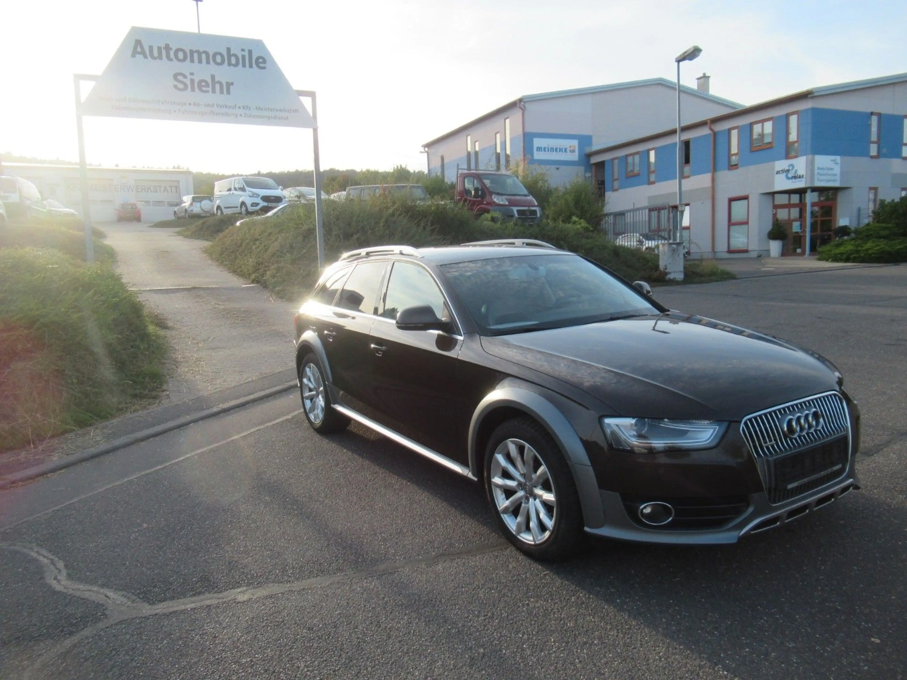 Audi A4 allroad quattro 2.0 TDI — photo 2