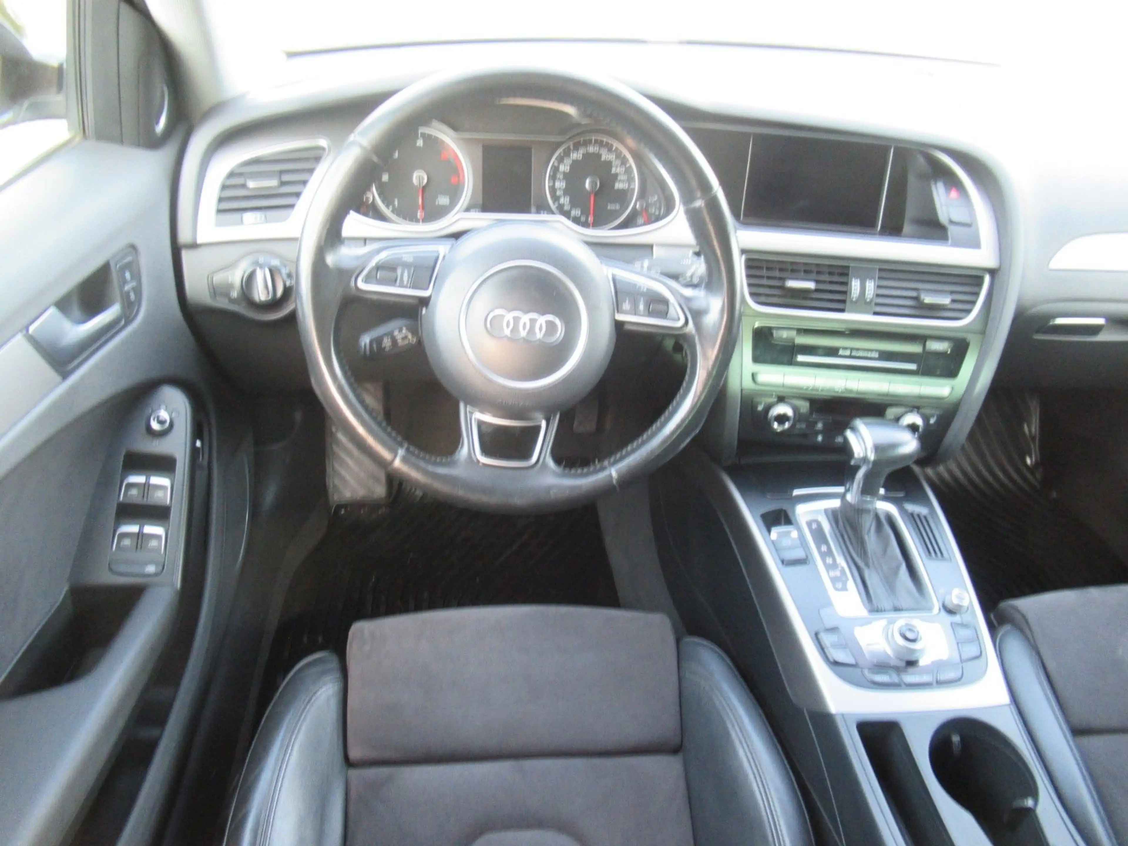 Audi A4 allroad quattro 2.0 TDI — photo 9