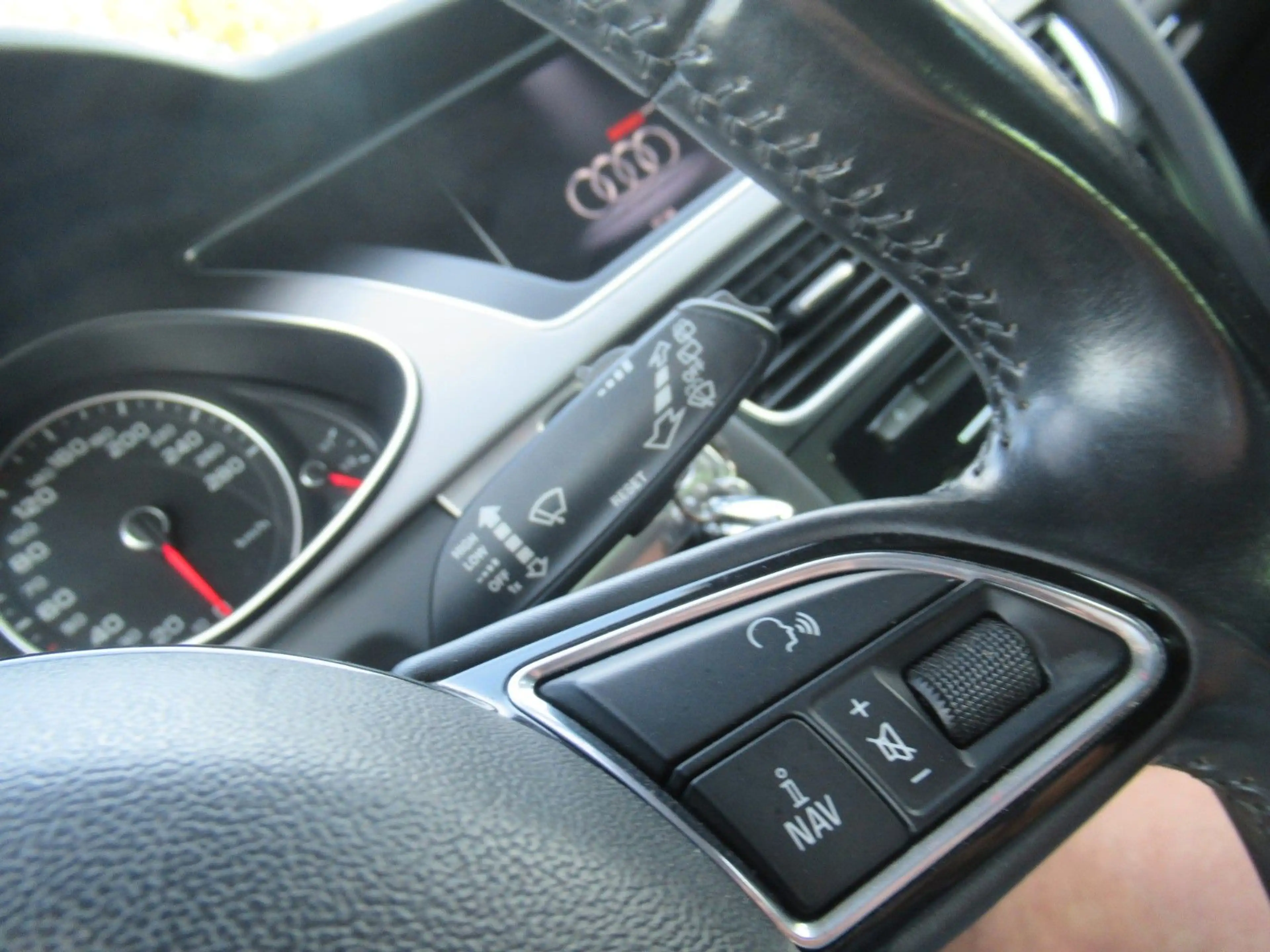 Audi A4 allroad quattro 2.0 TDI — photo 14