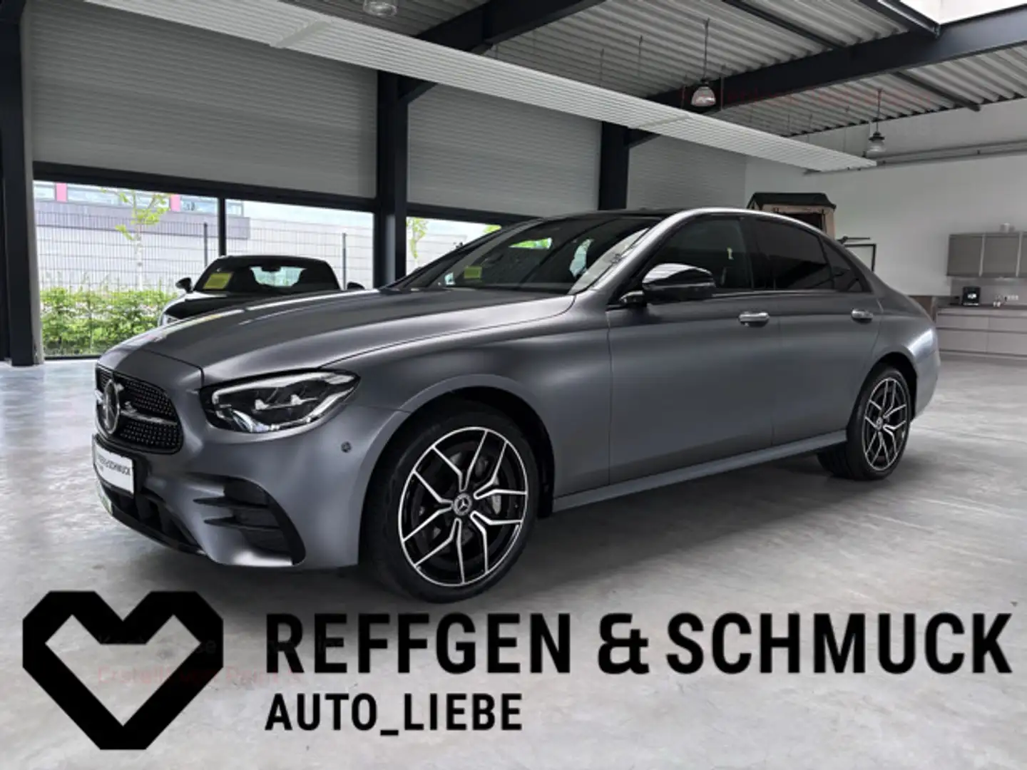 Mercedes-Benz E 300 4M AMG MBUX+NAVI+LED+PANO+BURMEST+WIDE+1HD Gri - 1