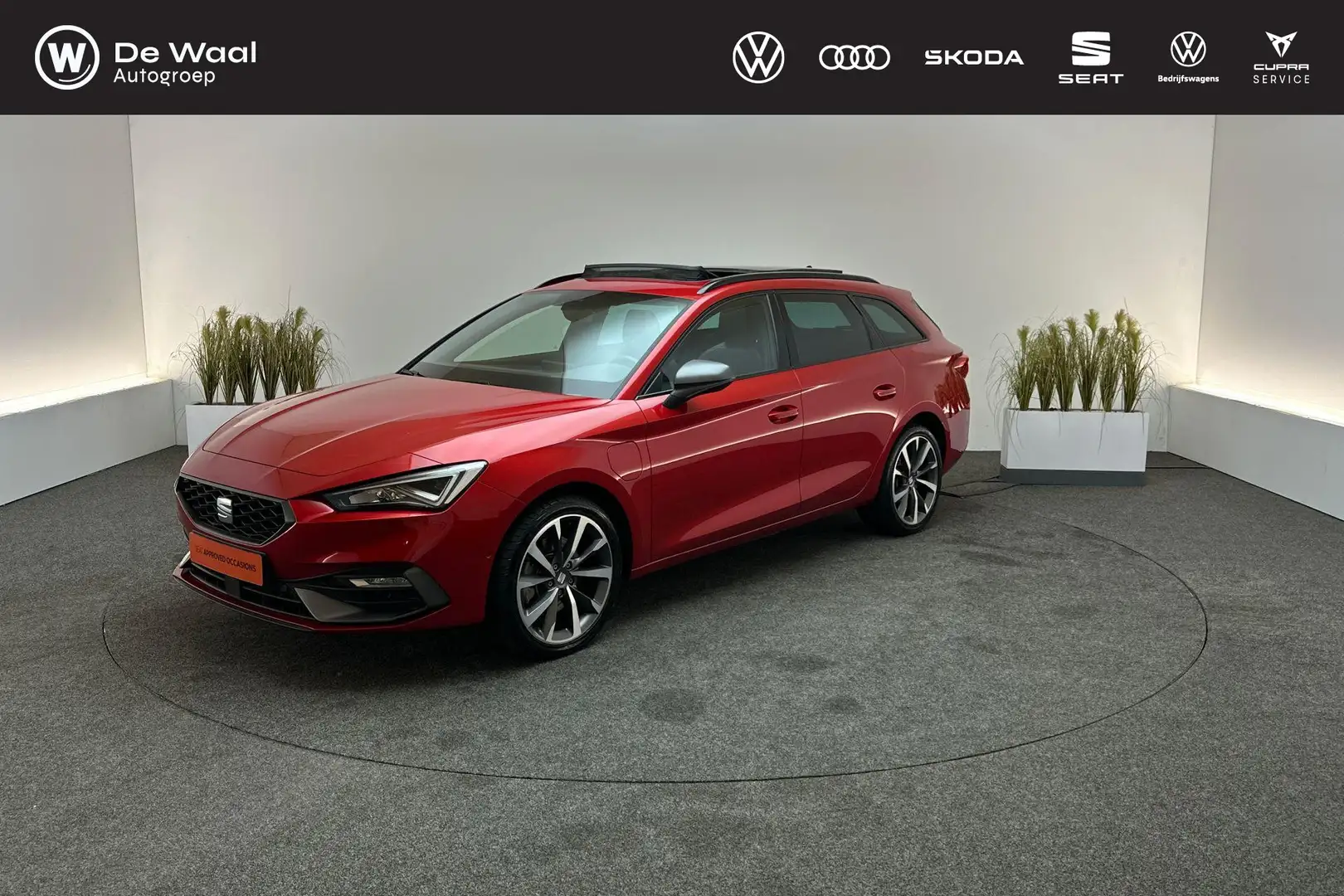 SEAT Leon e-Hybrid Sportstourer 1.4 TSI 204pk DSG eHybrid PHEV FR | A Rood - 1