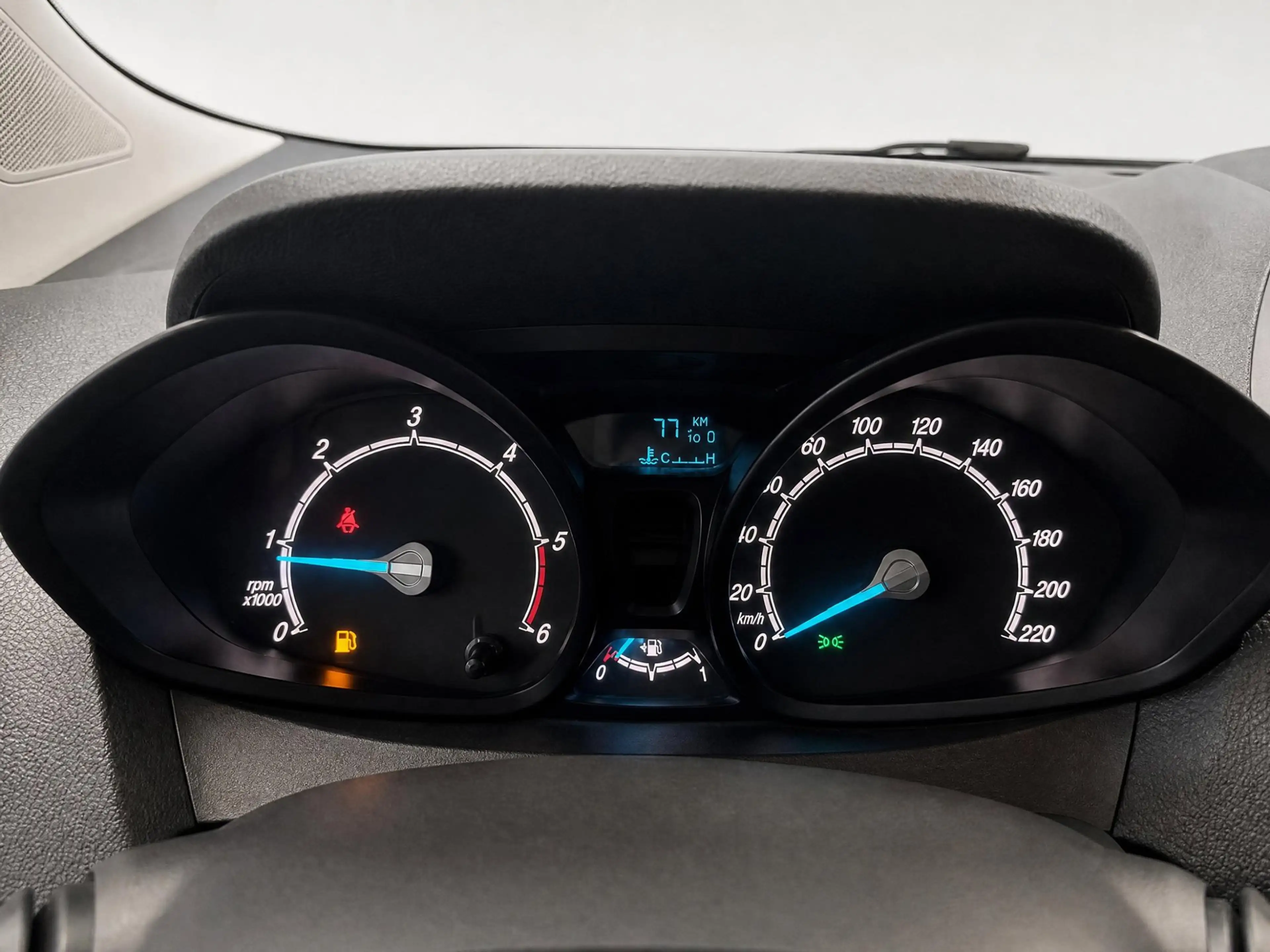 Ford Transit Courier 1.5 TDCI Limited Duratorq S&S // CLIMA // CRUISE / — photo 19
