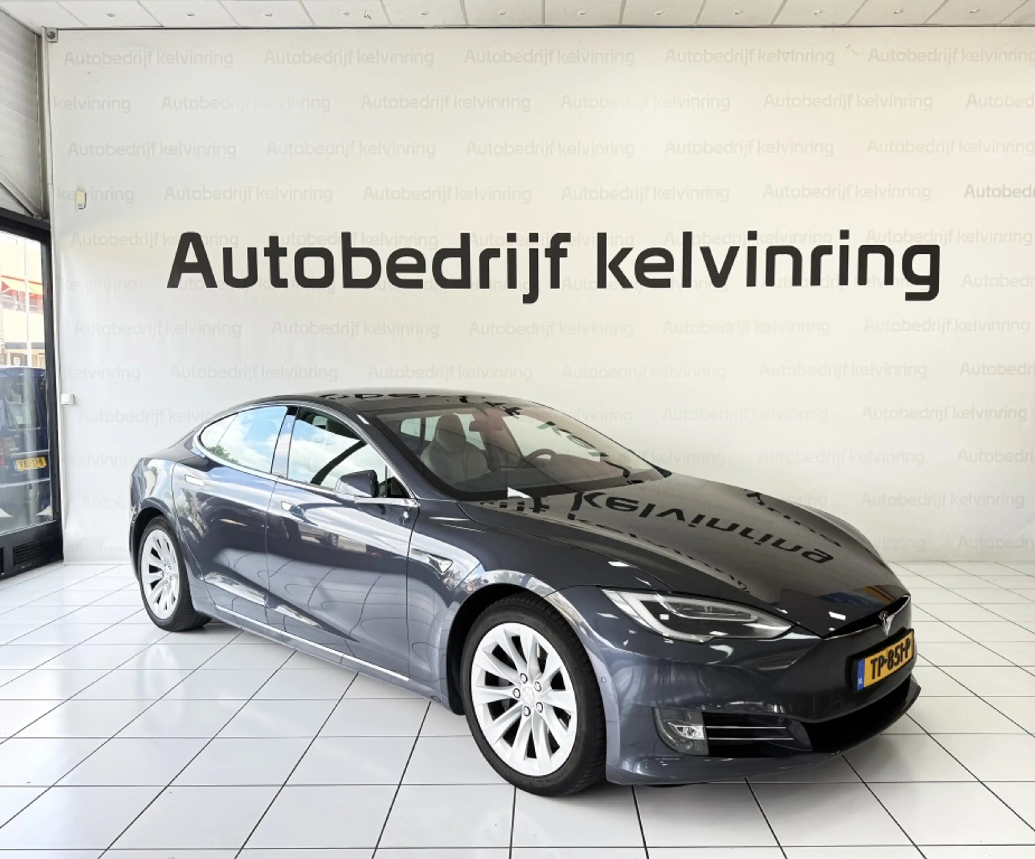 Tesla Model S 100D Panoramadak — photo 7