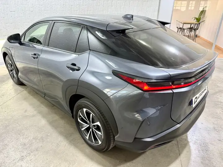 Lexus RZ 450e EXECUTIVE 2024, foto 6