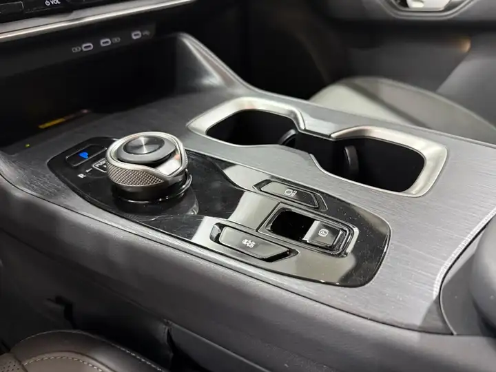 Lexus RZ 450e EXECUTIVE 2024, foto 13