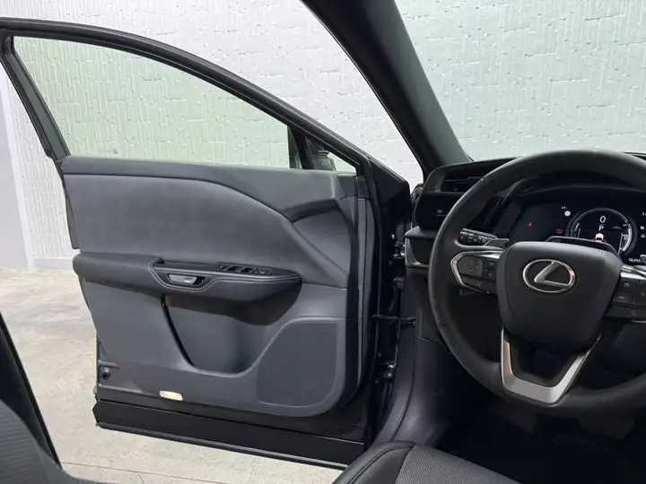 Lexus RZ 450e EXECUTIVE 2024, foto 21